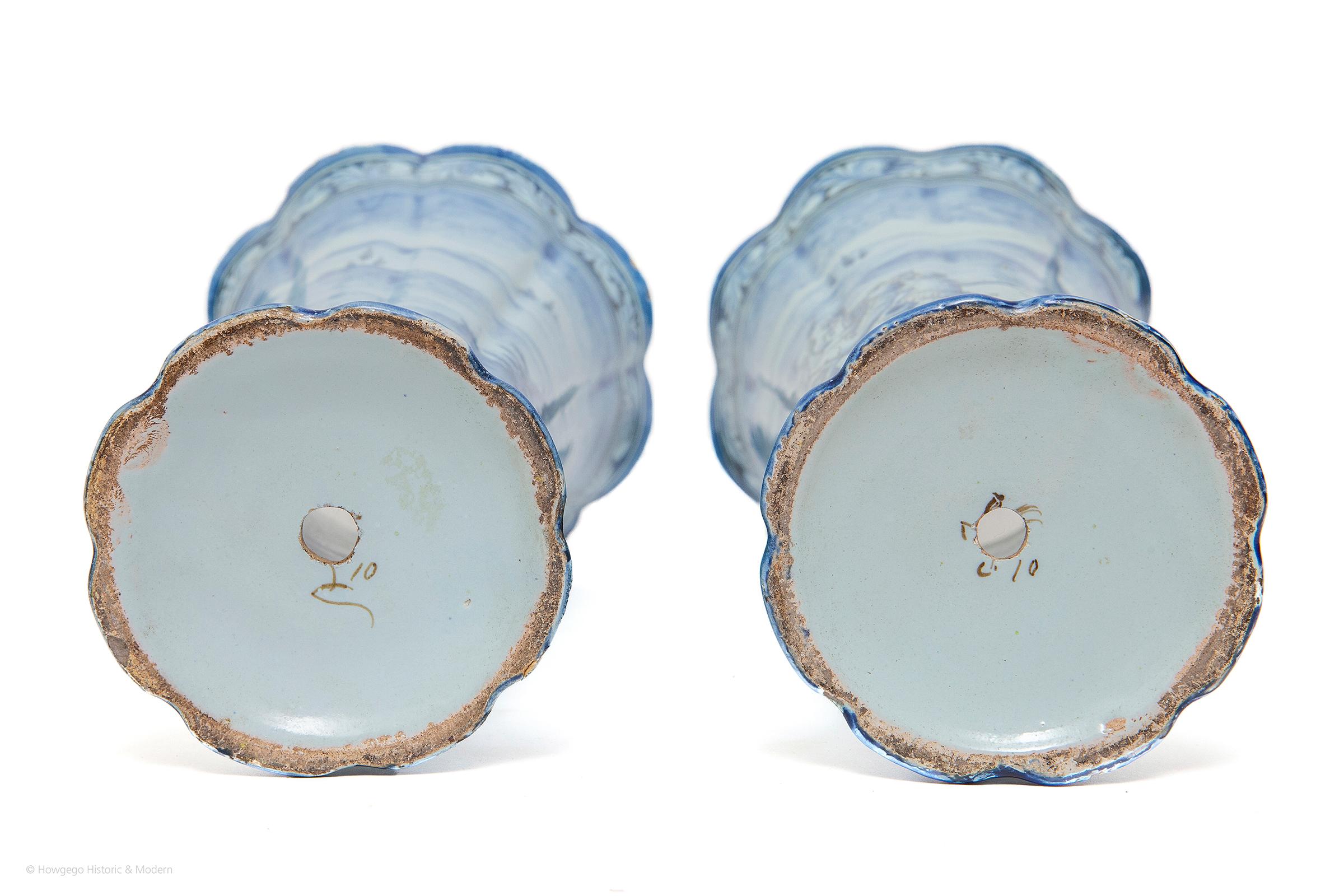 Vases Tulip Pair Delft Blue & White 19th Century Dutch Medieval Style Crusaders In Good Condition In BUNGAY, SUFFOLK