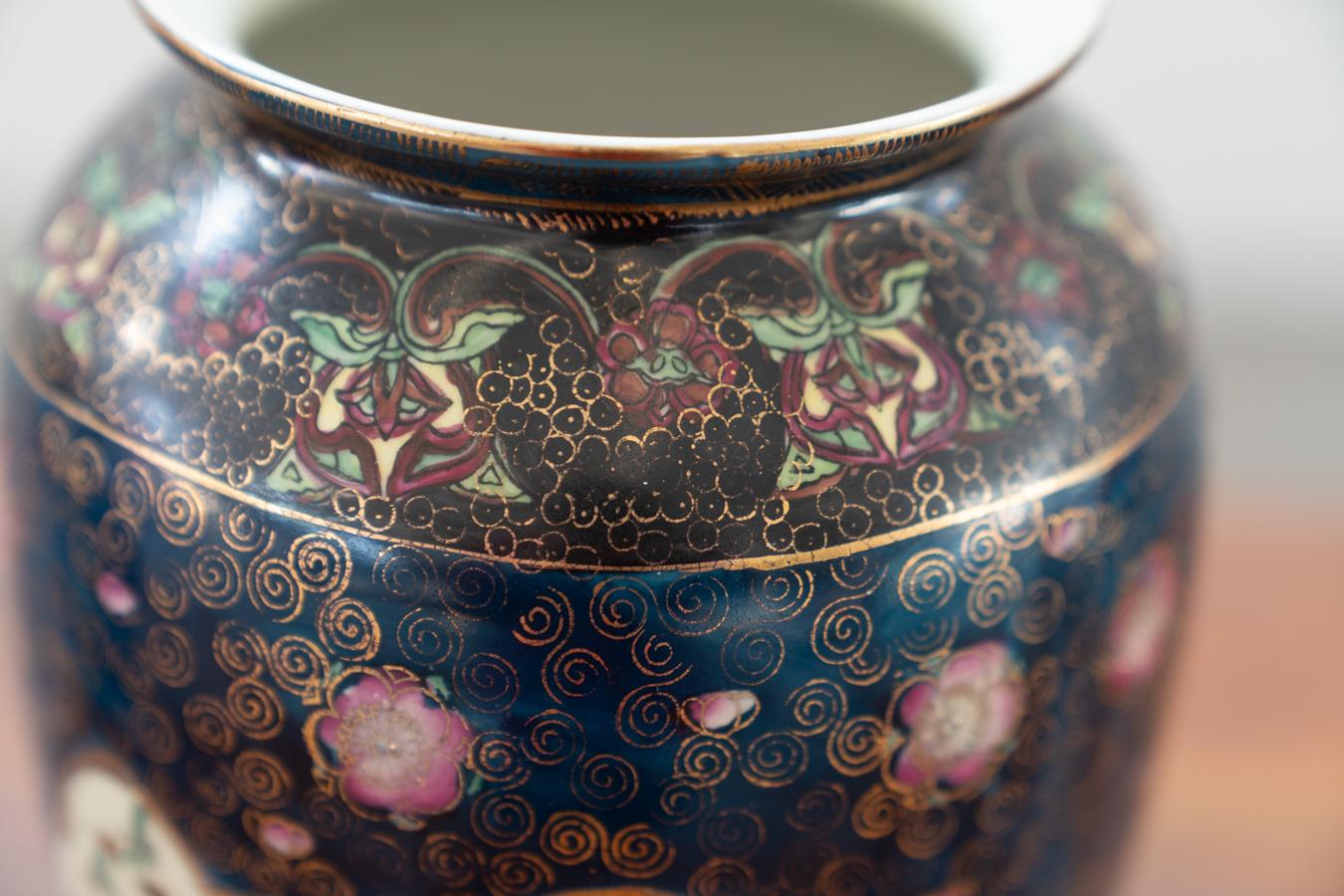 Japanese antique porcelain porcelain vases Meiji period 19th century For Sale 9