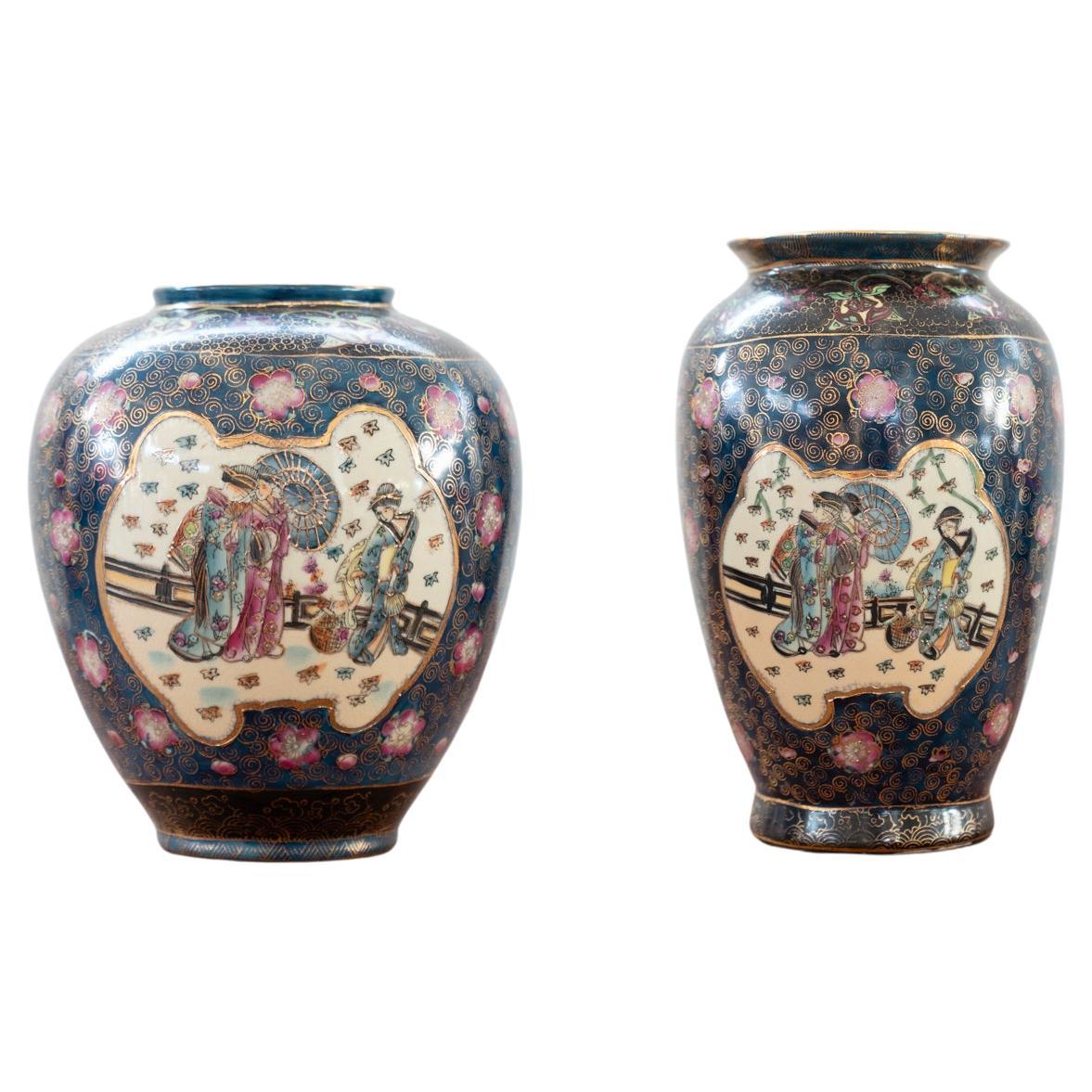 Japanese antique porcelain porcelain vases Meiji period 19th century For Sale