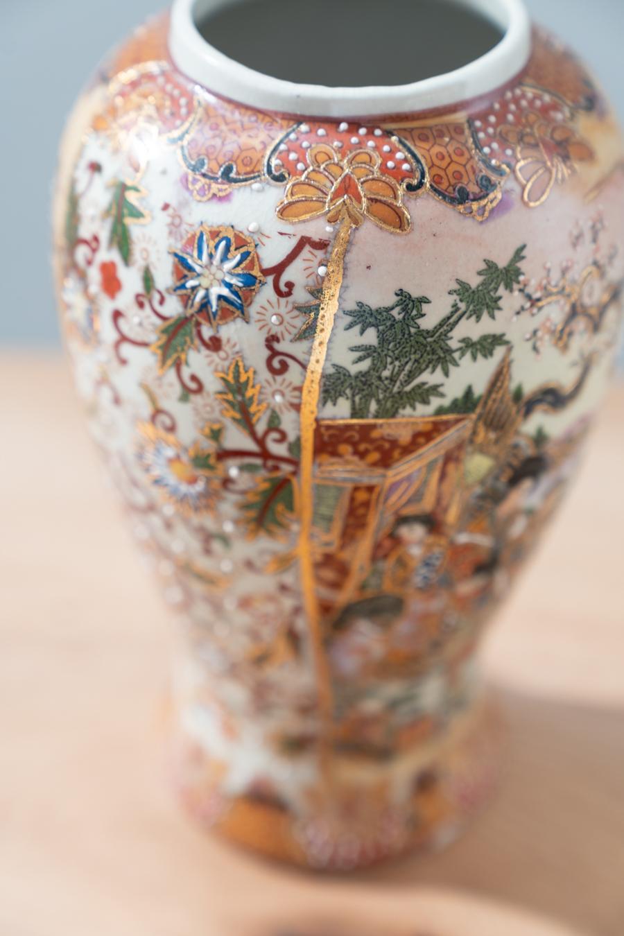Vases en céramique chinoise Royal Satsuma décorés à la main, années 1960
Style vintage
Période de conception 1960 - 1969
Période de production Inconnue, 1960 - 1969
Année de production 1960
Pays de production Chine
Créateur Royal Satsuma
Fabricant