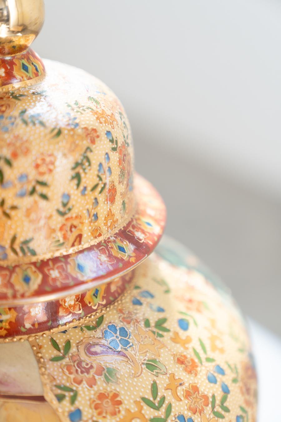 Hand-decorated Chinese Royal Satsuma ceramic vases, 1960s For Sale 9