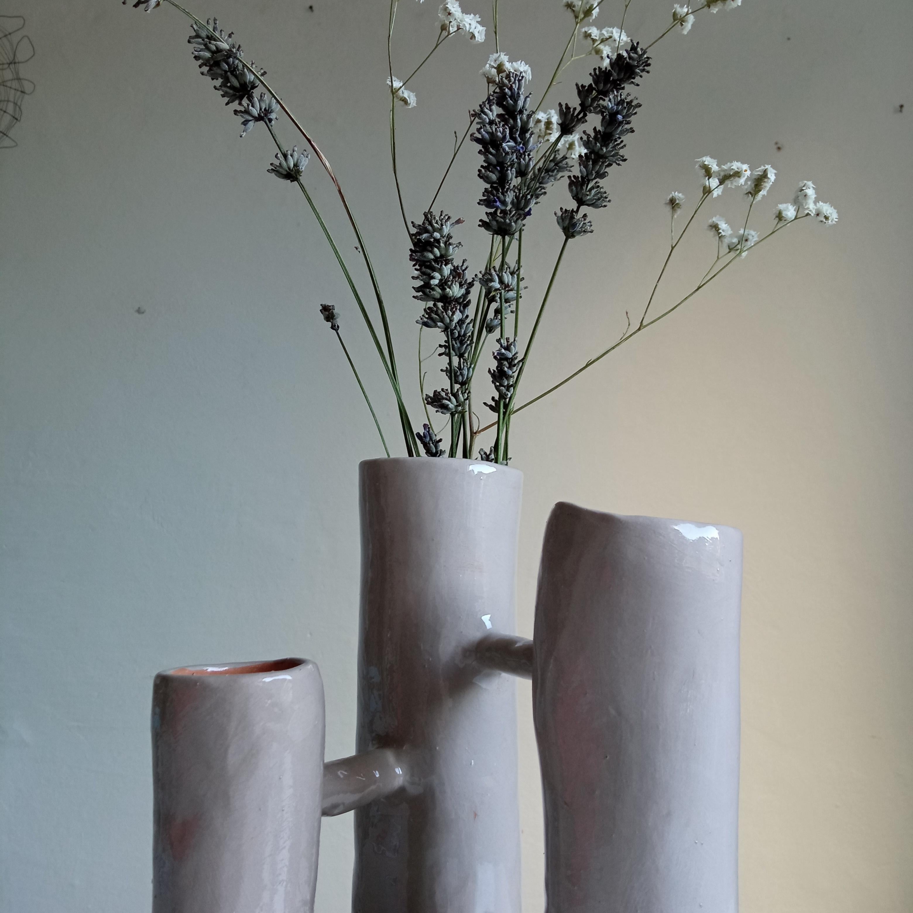 Modern Vasi Comunicanti 3 elements GREY in ceramic XXI Century by Chiara Berta For Sale