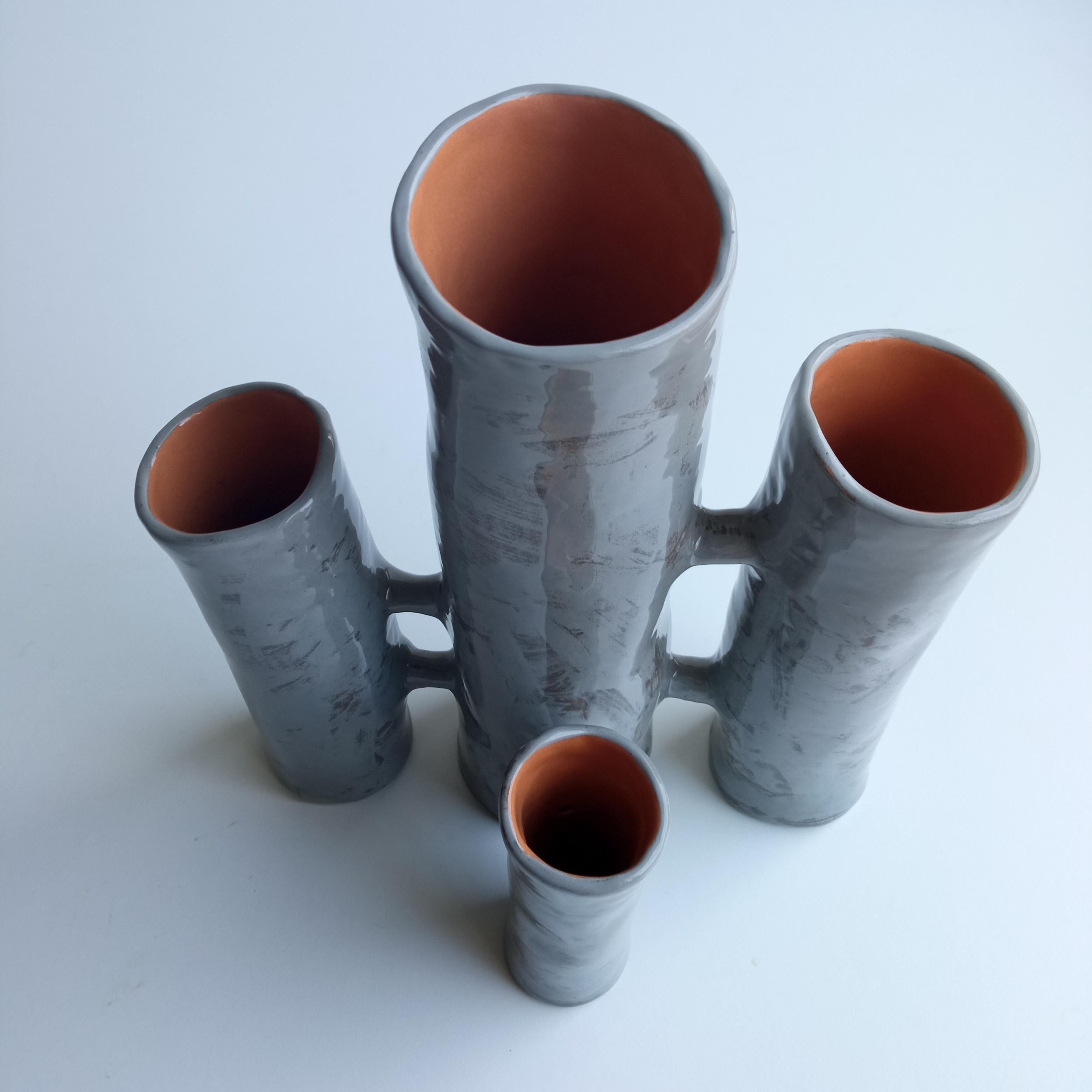 Vasi Comunicanti 4 elementos BLANCO en cerámica Siglo XXI por Chiara Berta Artista en venta 1
