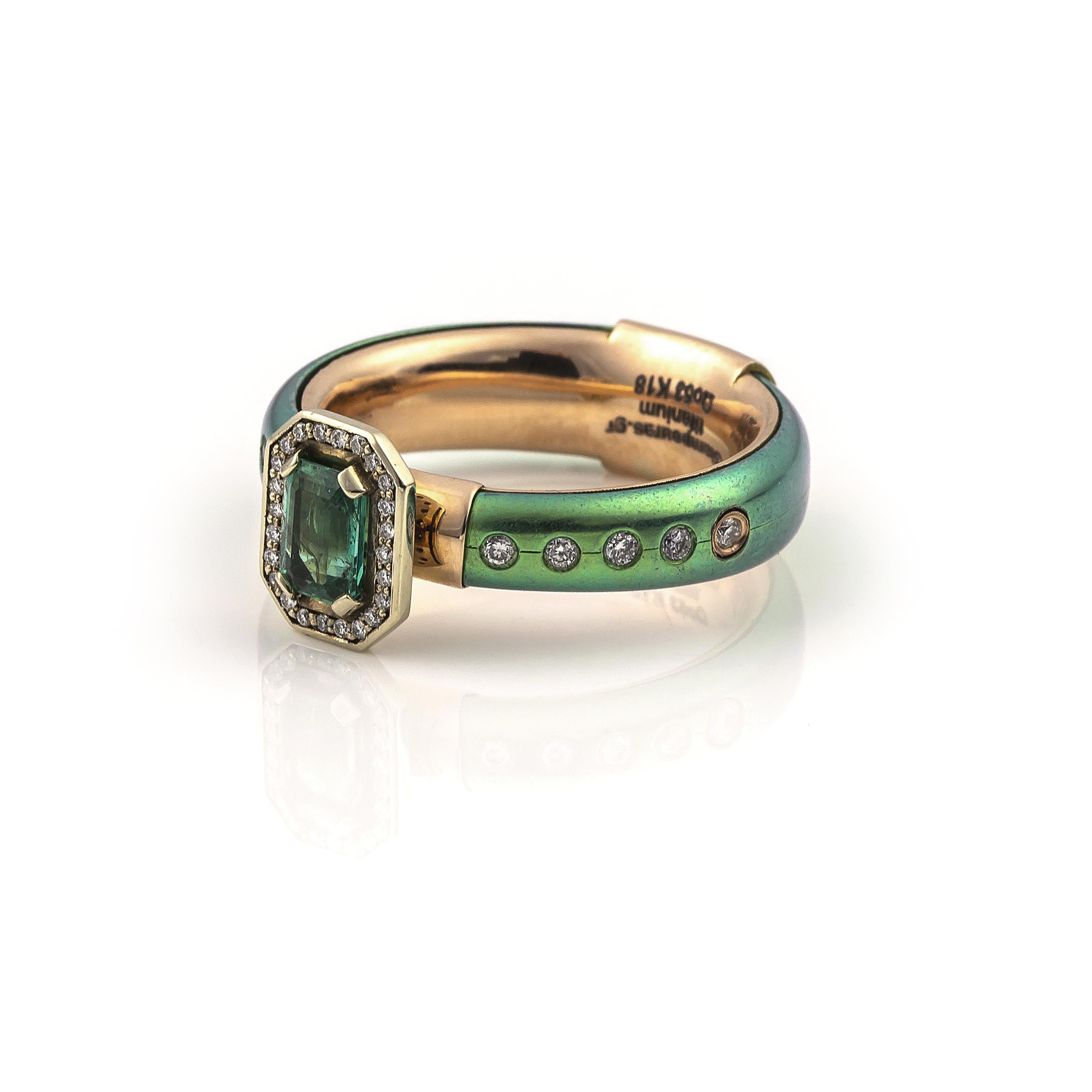 Contemporary Vasilis Giampouras Green Titanium Gold Ring with Emerald and Diamonds For Sale