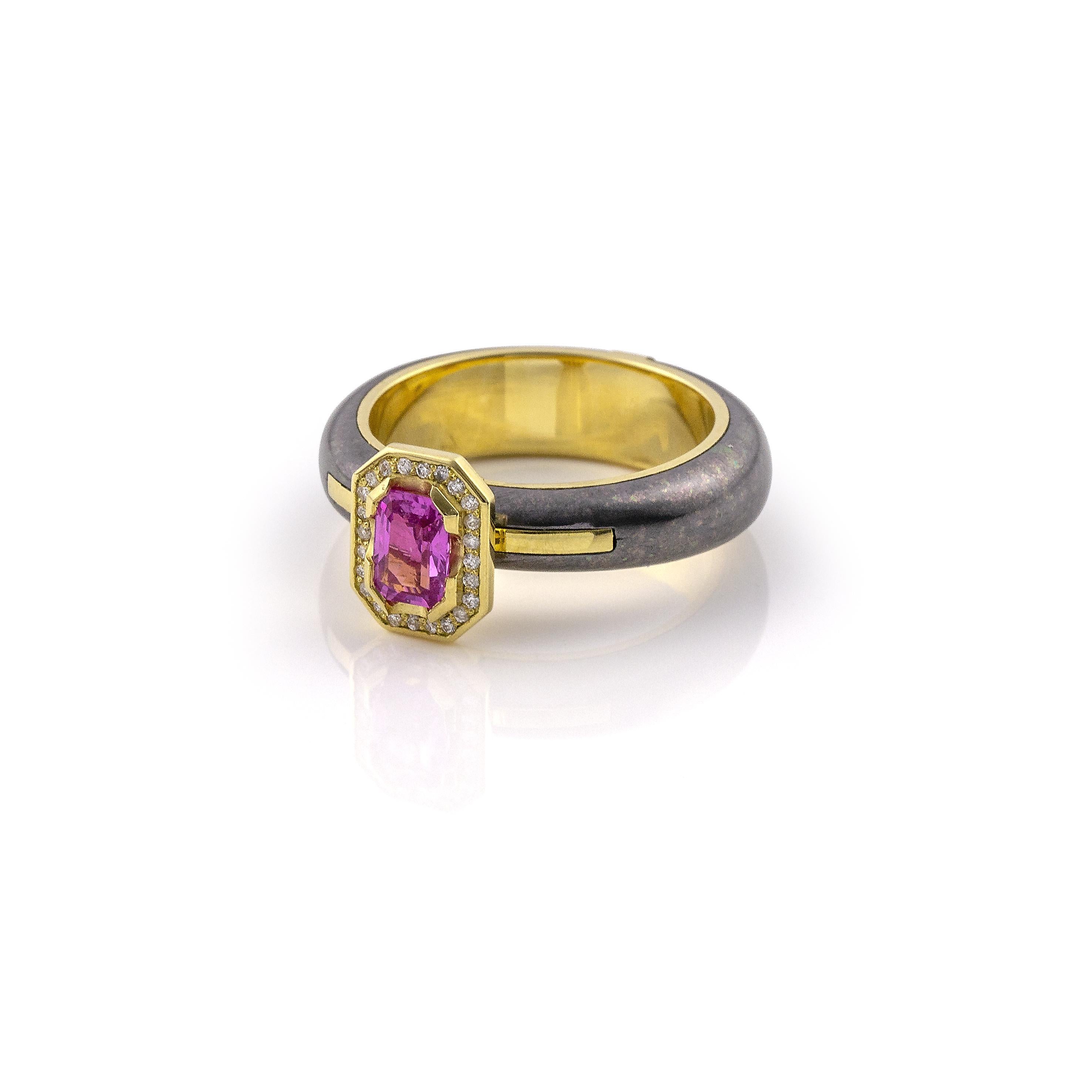 Vasilis Giampouras Pink Sapphire Titanium Engagement Ring In New Condition For Sale In Paris, IDF