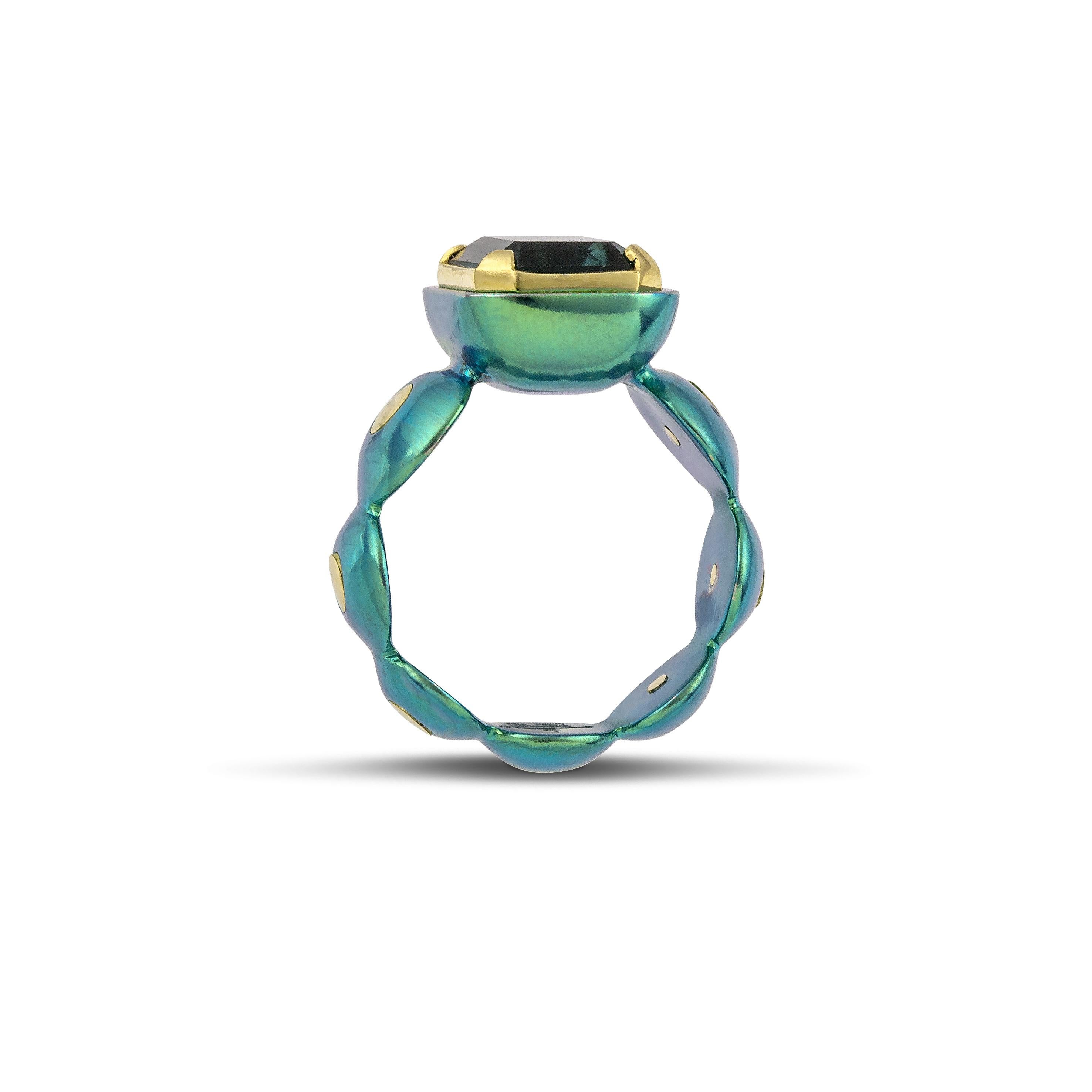 Vasilis Giampouras Tourmaline Deep Green Titanium Cocktail Ring In New Condition For Sale In Paris, IDF