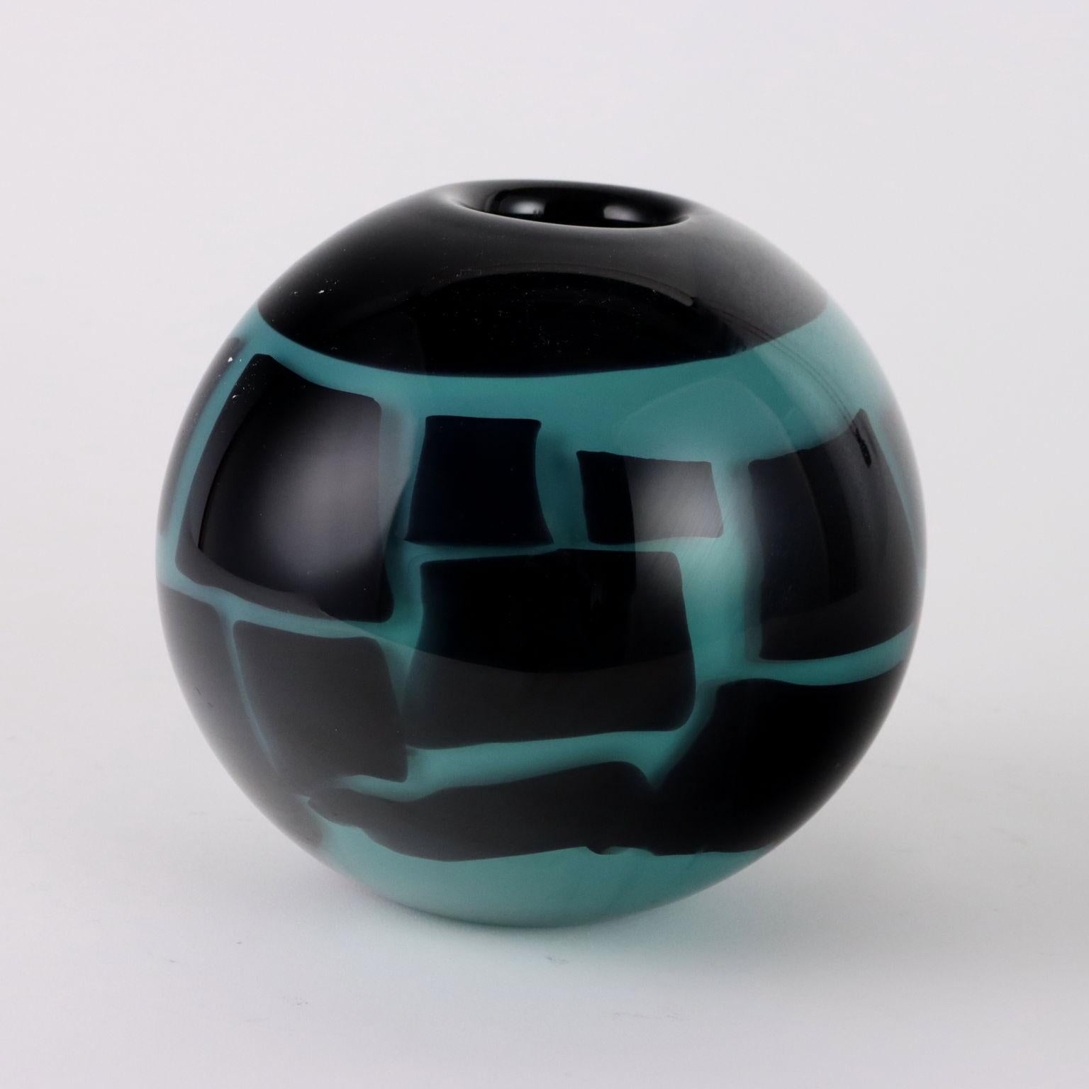 Boule-Vase Kosta Boda Schweden 1990er Jahre im Zustand „Gut“ im Angebot in Milano, IT