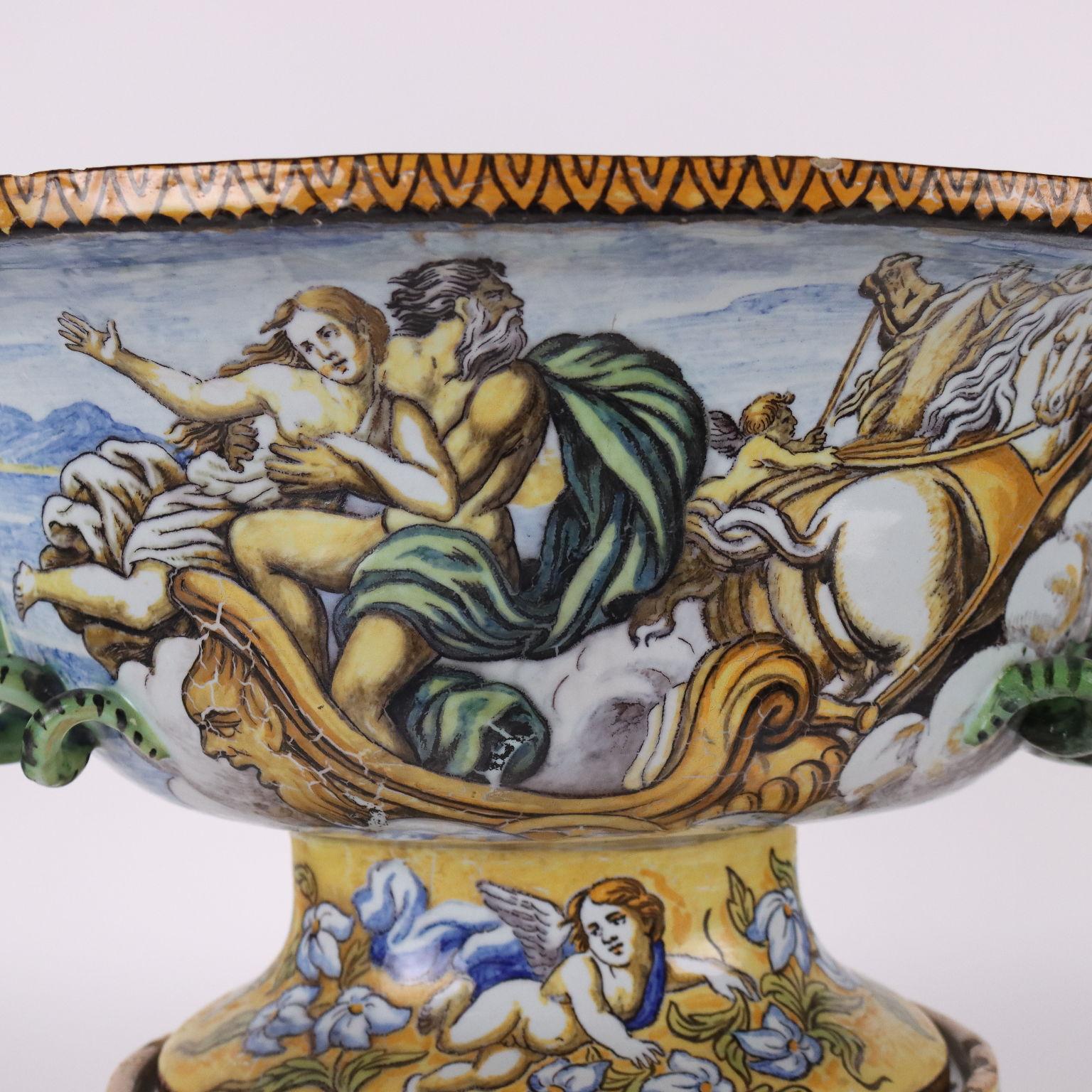 Vase cratère en maïolique Manufacture de Naples Italie Fin du 19e siècle Bon état - En vente à Milano, IT