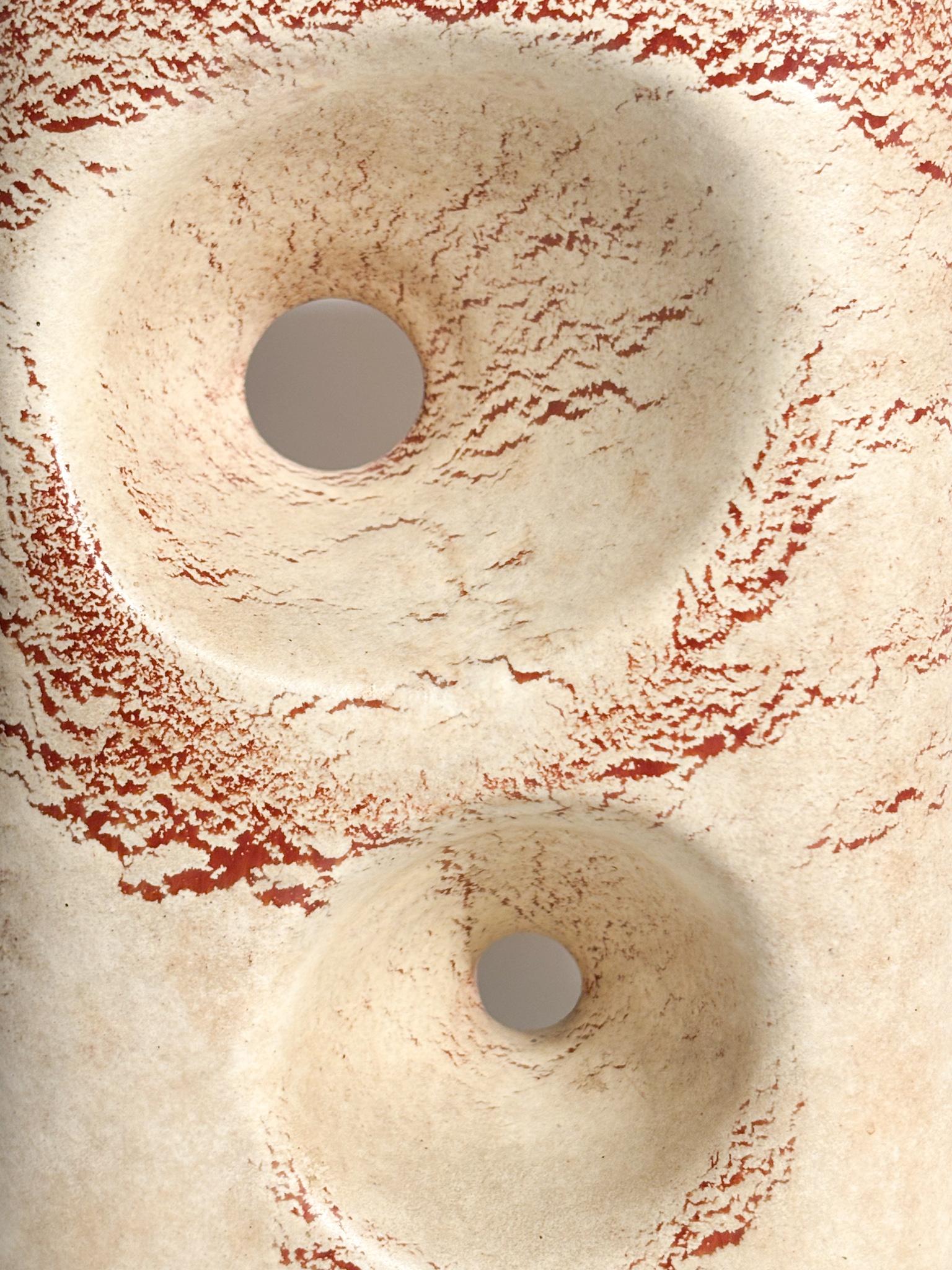 Vaso a Forma Astratta con Doppio Buco Anni 60 in vendita 7