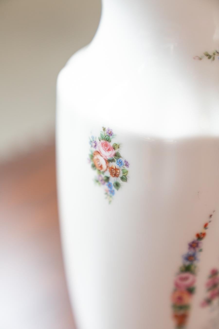 Late 17th Century Vase en forme d'amphore LIMOGES, vintage    en vente