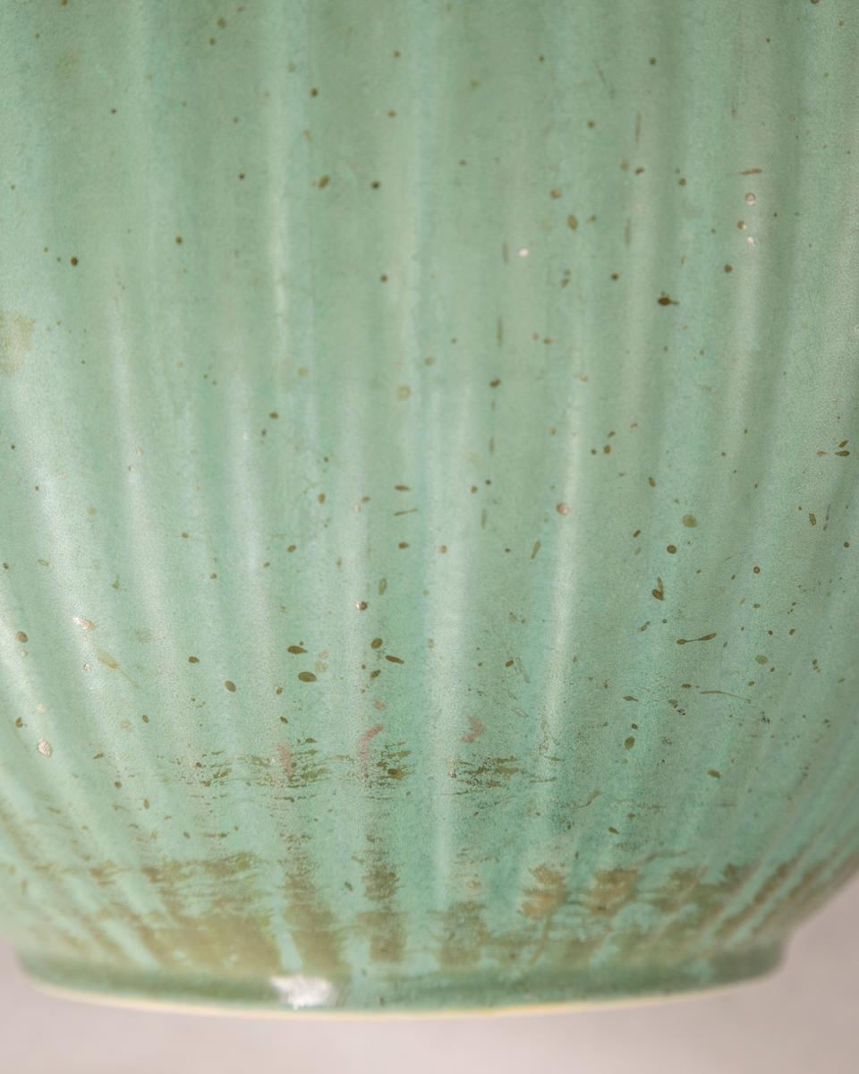 1950s green ceramic vase designed by Giovanni Gariboldi for Richard Ginori For Sale 5