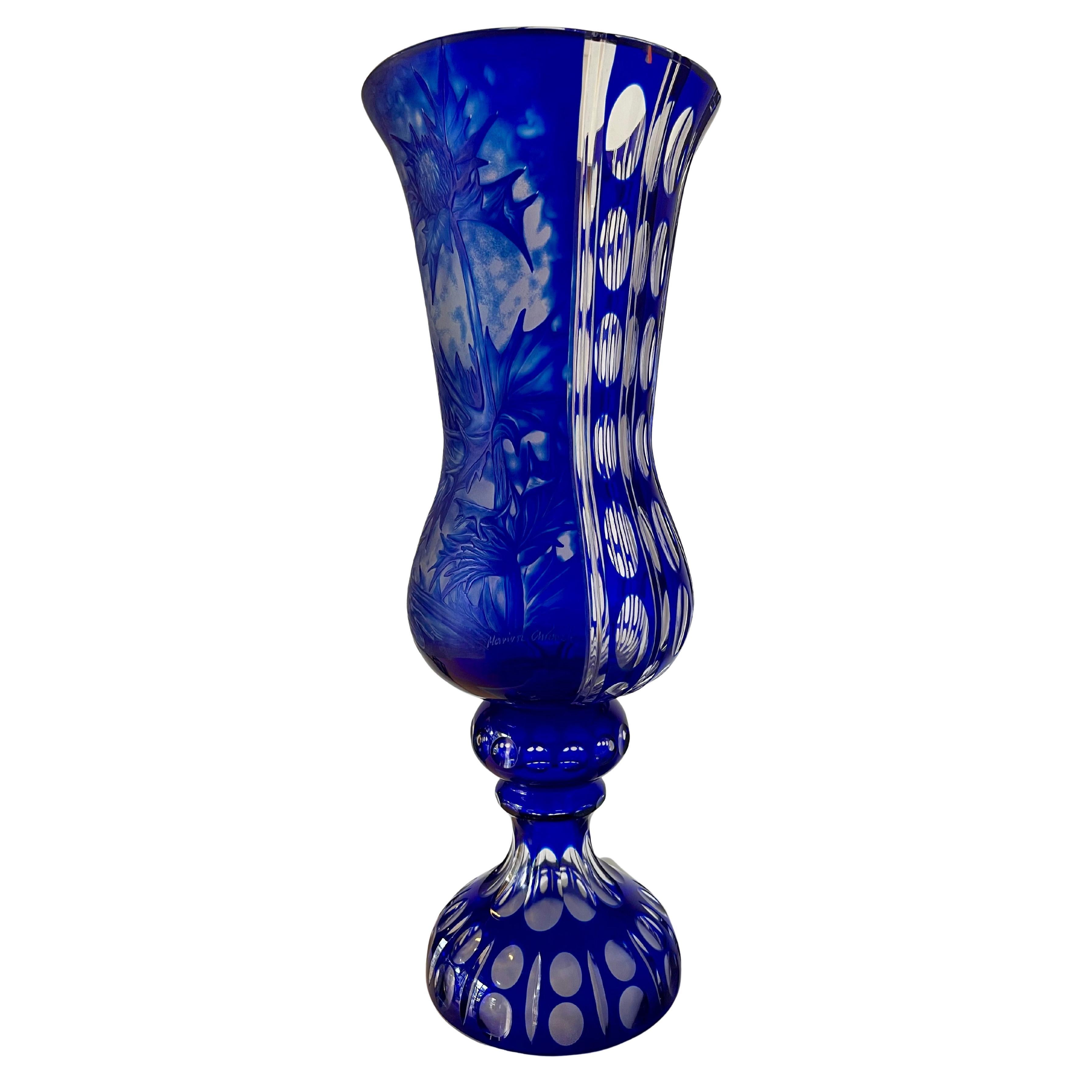 Vaso Artistico in Cristallo Blu Cobalto Inciso a Mano – Opera Unica in vendita