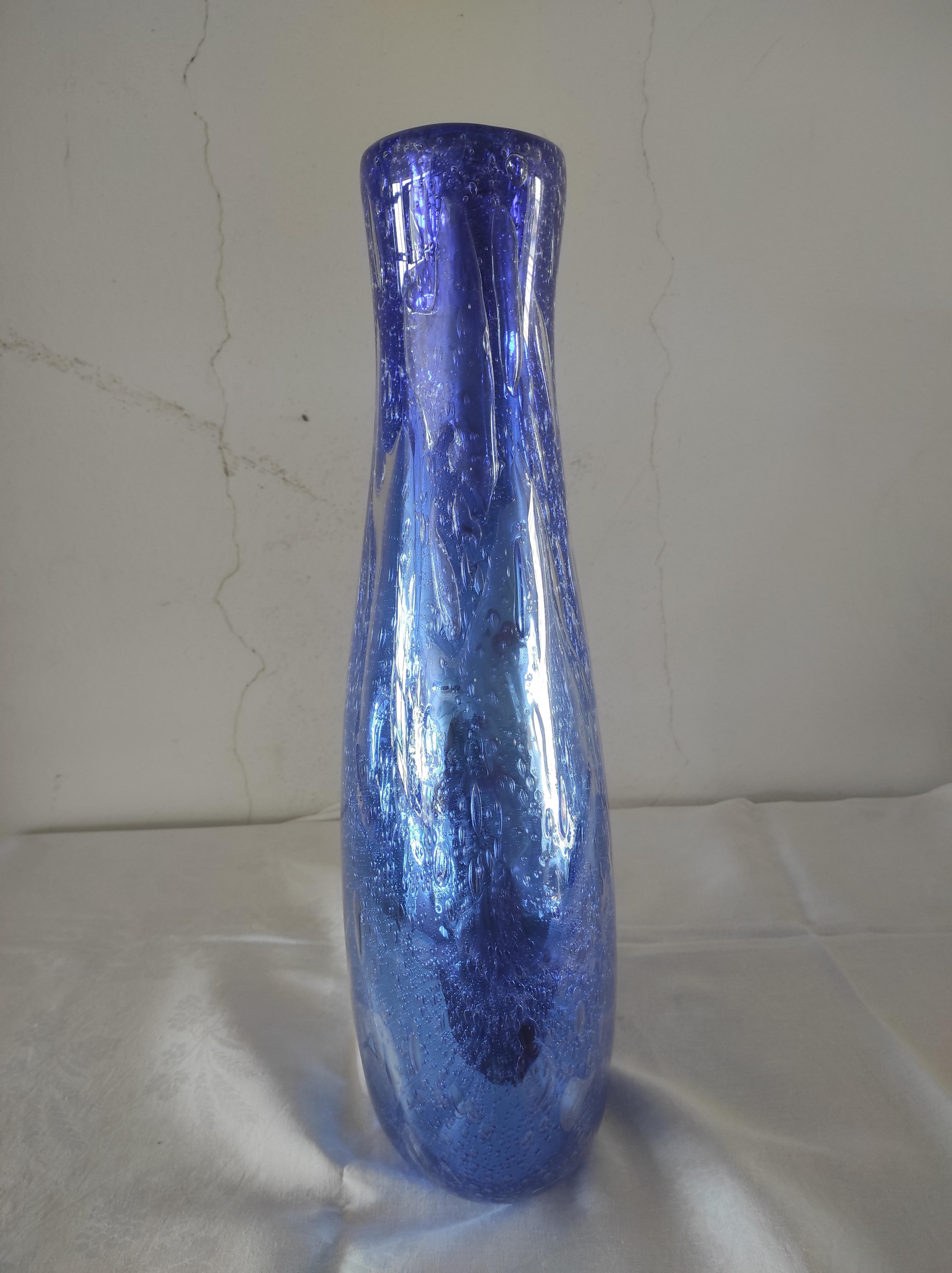 Blue vase and silver leaf In Excellent Condition For Sale In Borgo Veneto, IT