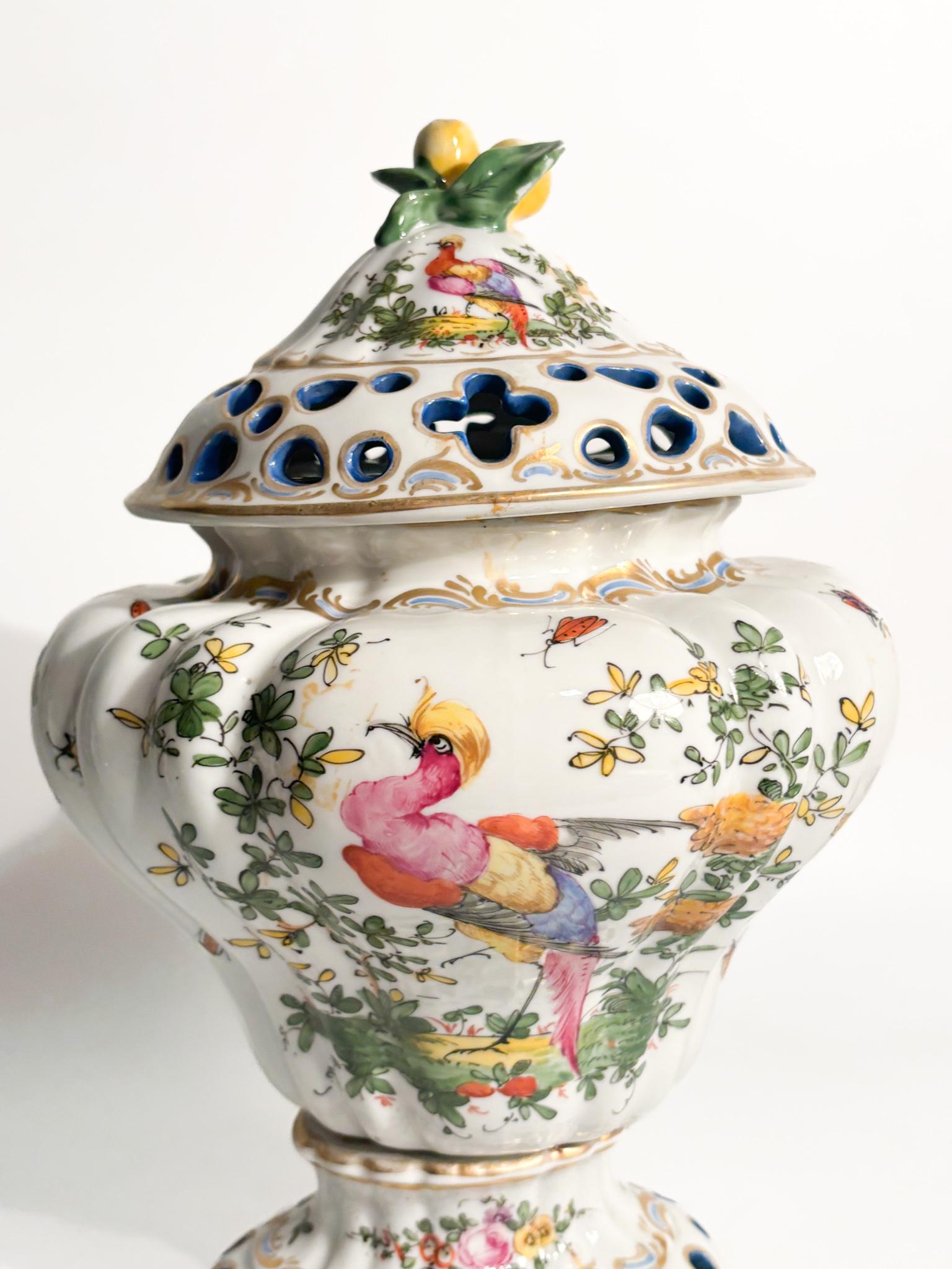Vaso Brucia Profumo in Porcellana Francese Dipinto a Mano Anni 20 in vendita 5