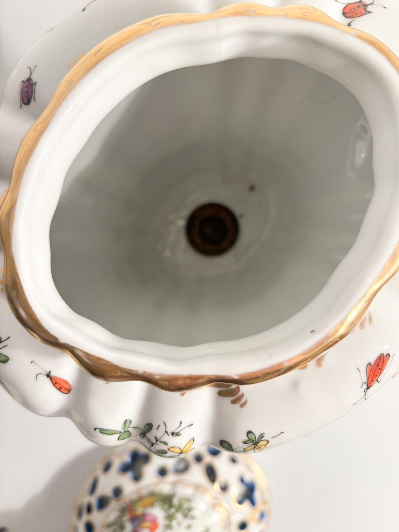 Vaso Brucia Profumo in Porcellana Francese Dipinto a Mano Anni 20 in vendita 13