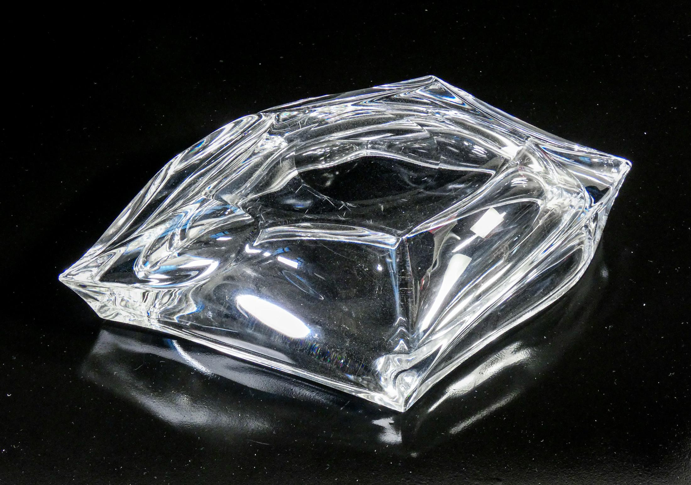 Centerpiece vase, crystal tray signed DAUM. France, XXth c. For Sale 1