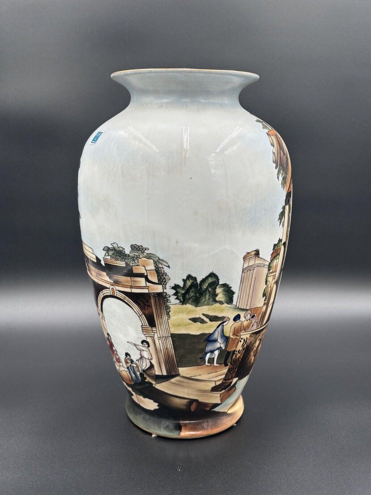 Late 20th Century Vase en céramique Vecchia Faenza Design Modernism en vente