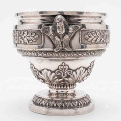 Vaso con Angeli in Argento Sbalzato Cesellato e Inciso Brescia, Italia 1850s