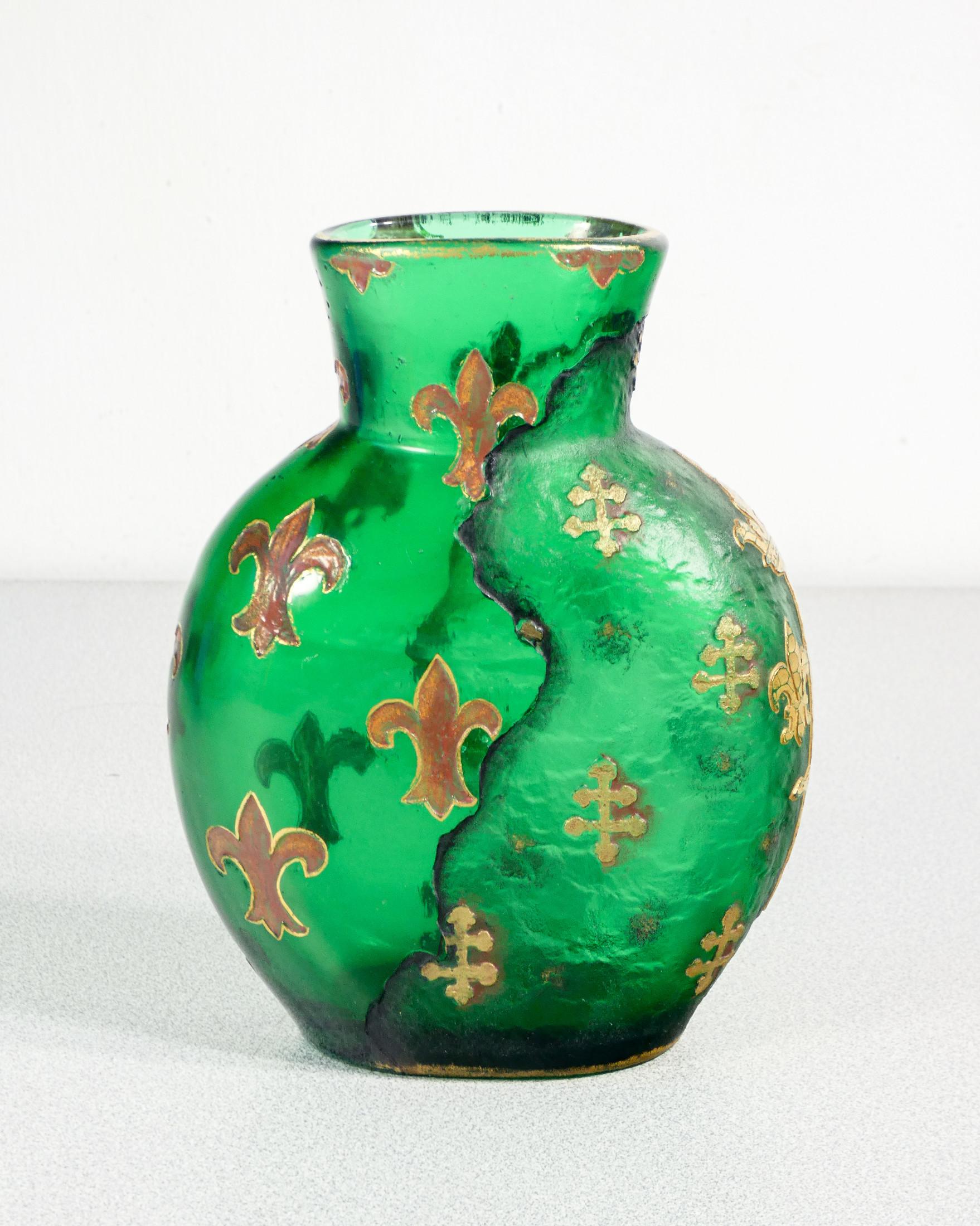 Vase DAUM Frères en verre soufflé et gravé à l'acide. Nancy, fin du XIXe siècle en vente 4