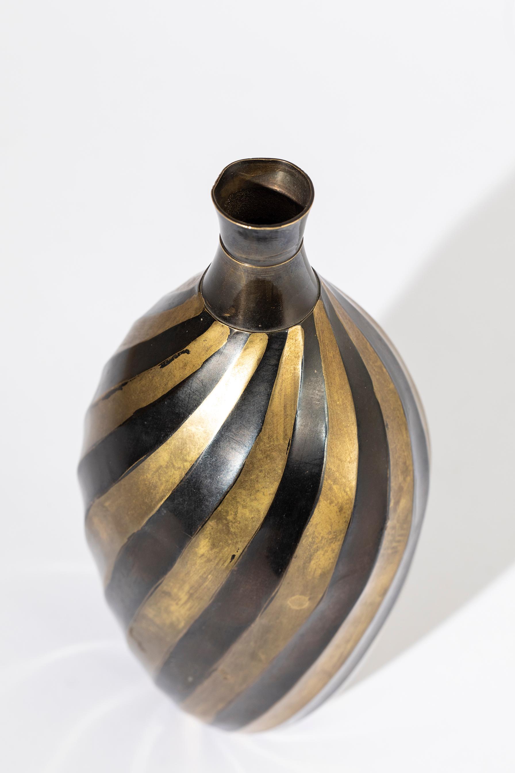 Early 20th Century Deco vase, French manufacture, 1920s