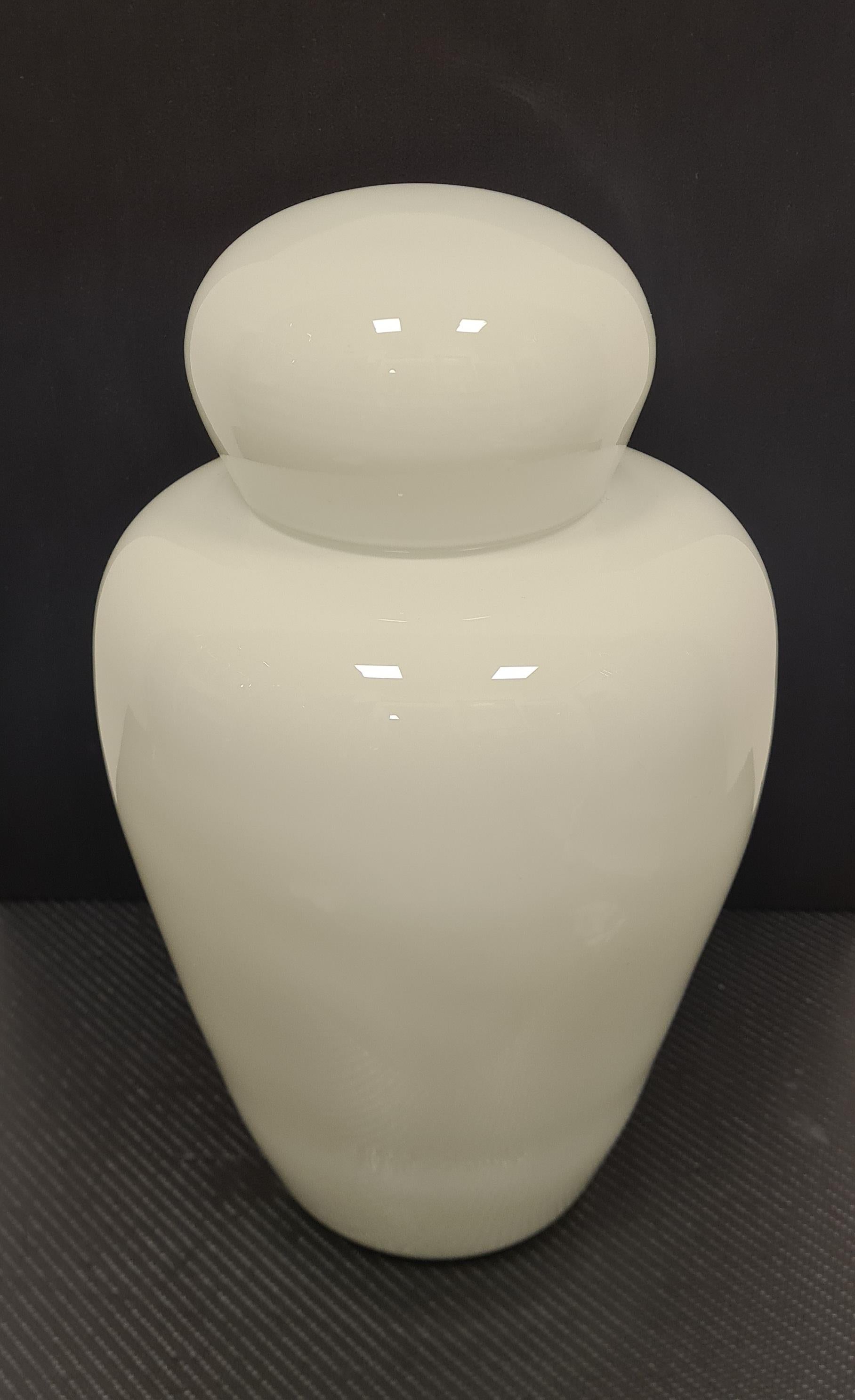 Italian Vase from the Cinesi series by Tobia Scarpa for Venini For Sale