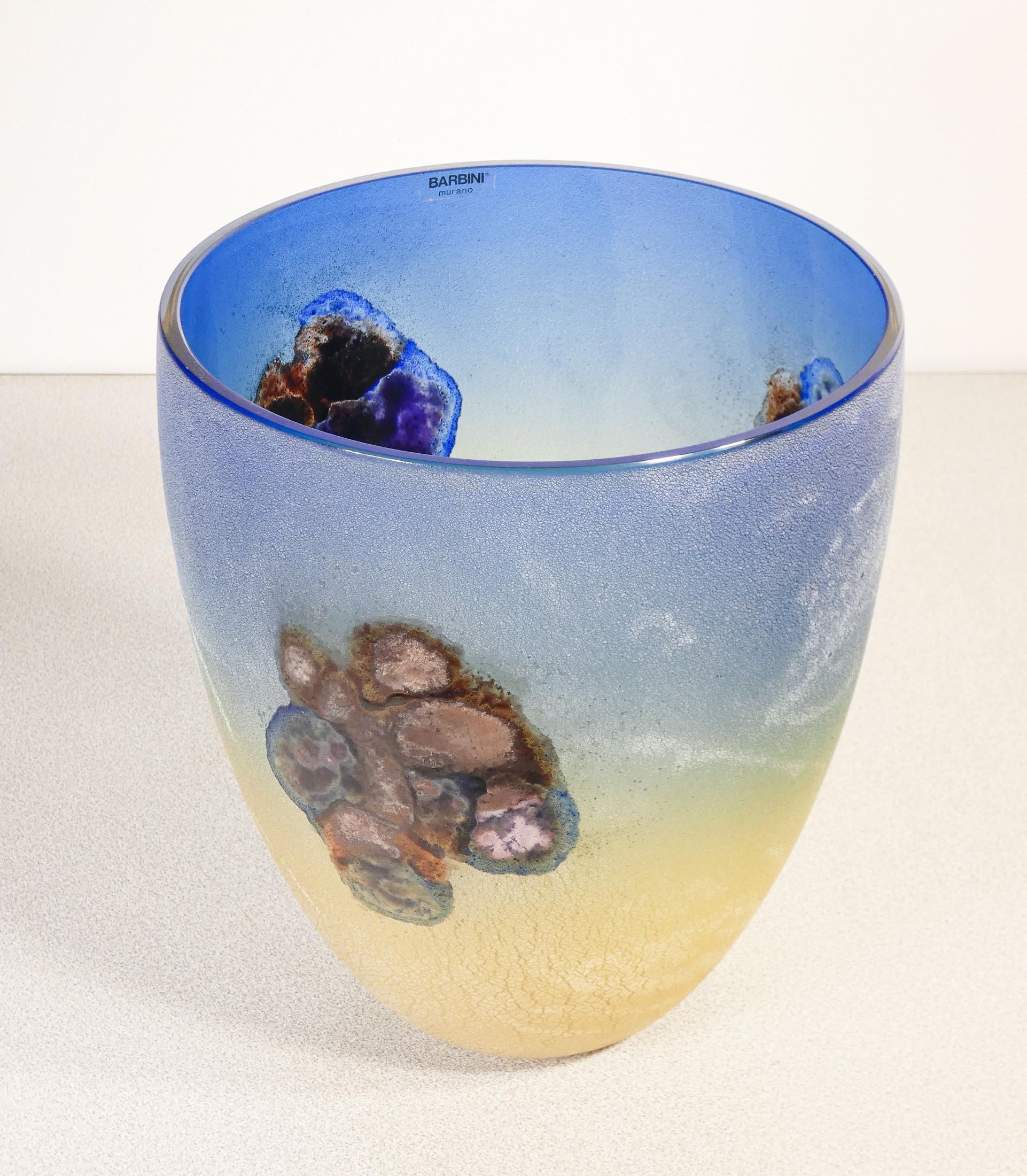 Vase der Serie Scavo aus mundgeblasenem, klangvollem Glas, Design Alfredo BARBINI. Murano im Angebot 1