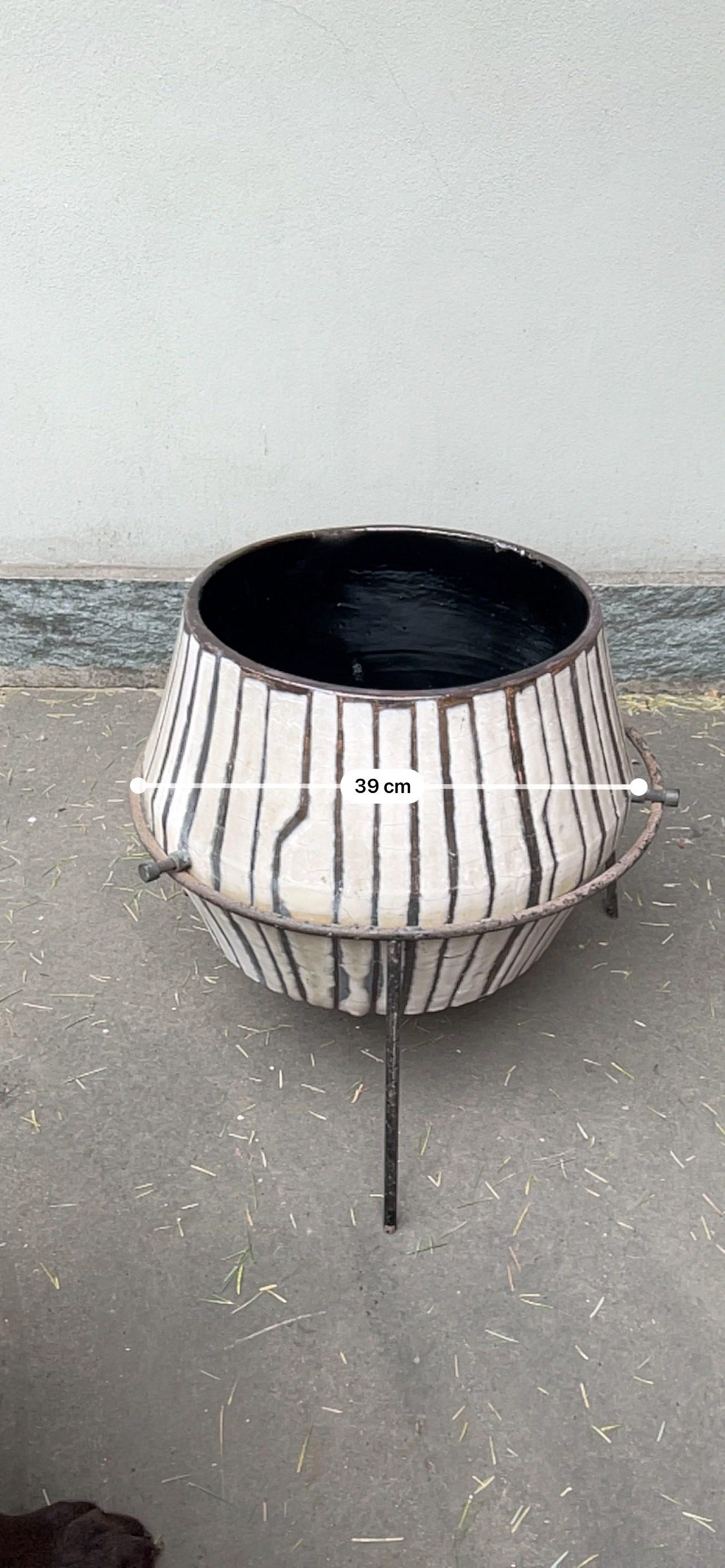 Italian Vaso Design in Ceramica, Victor Cerrato, Area Torinese, Design Vase