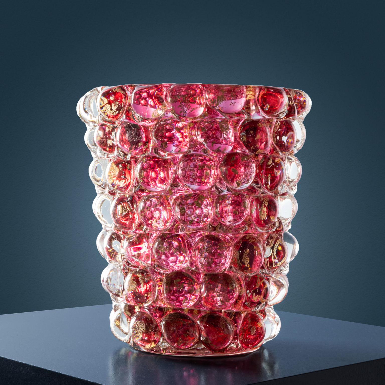 Late 20th Century Ercole Barovier 'Lenti' series vase in pink Murano glass 1970s For Sale
