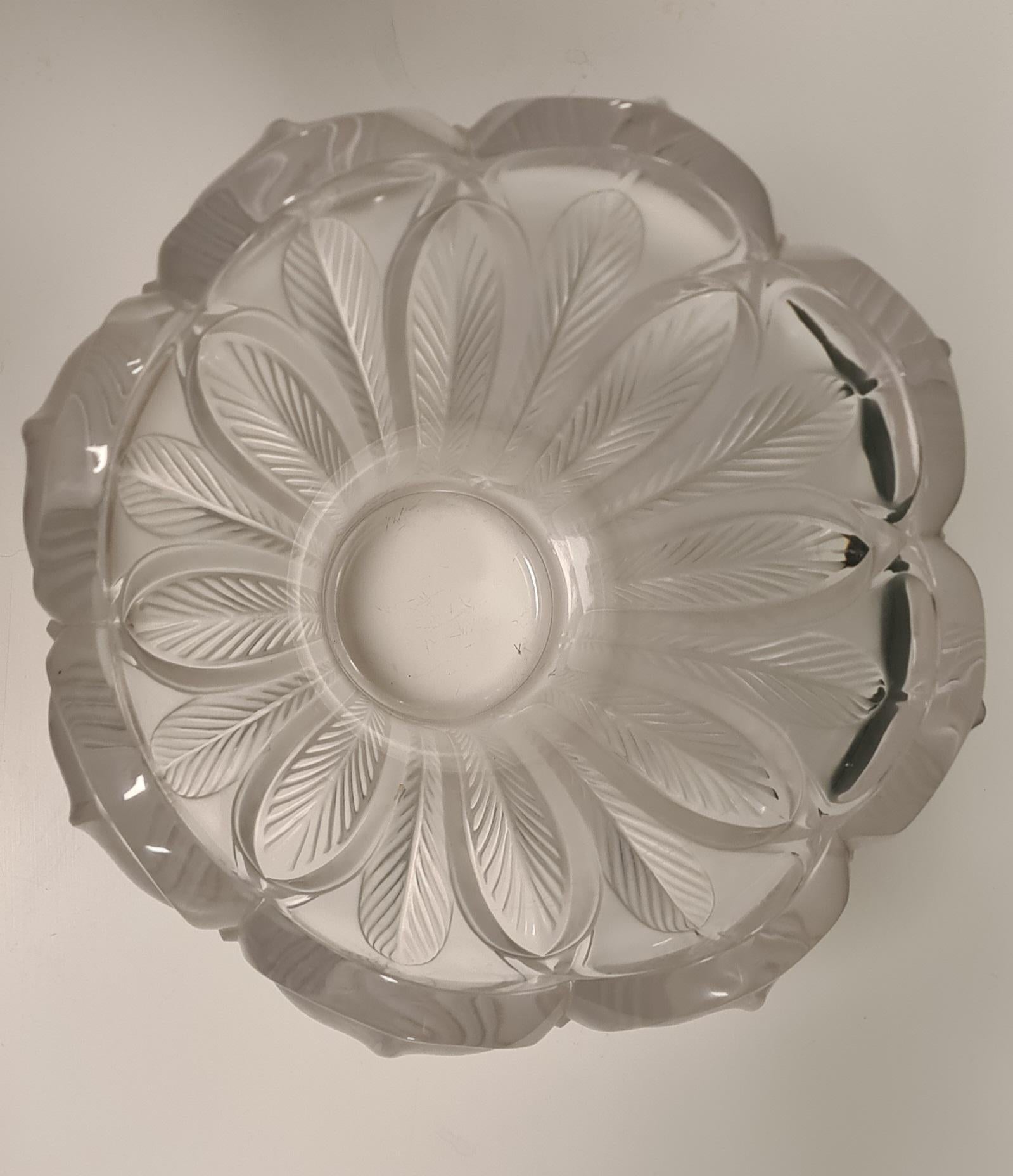 Esna vase by Lalique In Excellent Condition For Sale In Torino, IT