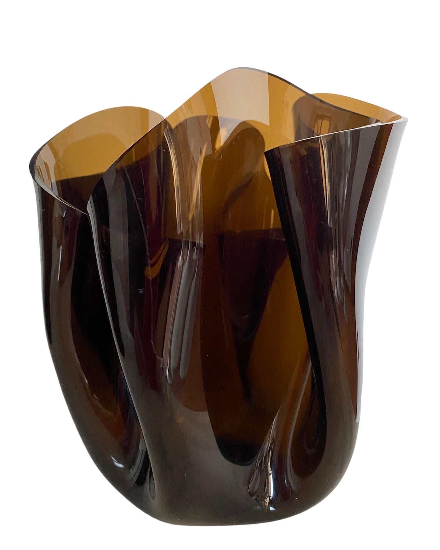 20th Century Vaso Fazzoletto di Luigi Massoni per Guzzini - anni '70 For Sale