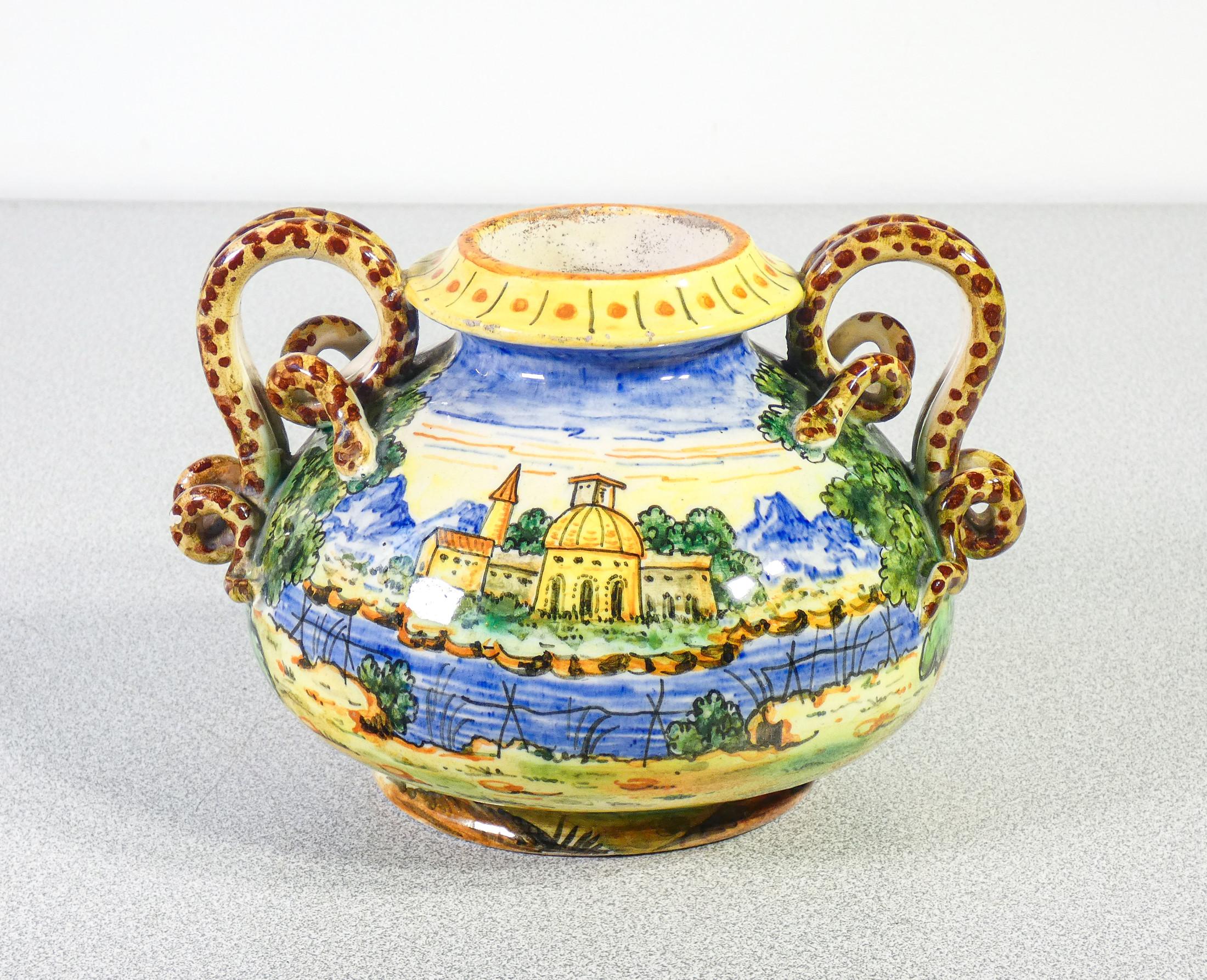 Vaso in ceramica di ALBISOLA dipinto a mano, con anse a serpente. Albisola, 1800 In Good Condition For Sale In Torino, IT