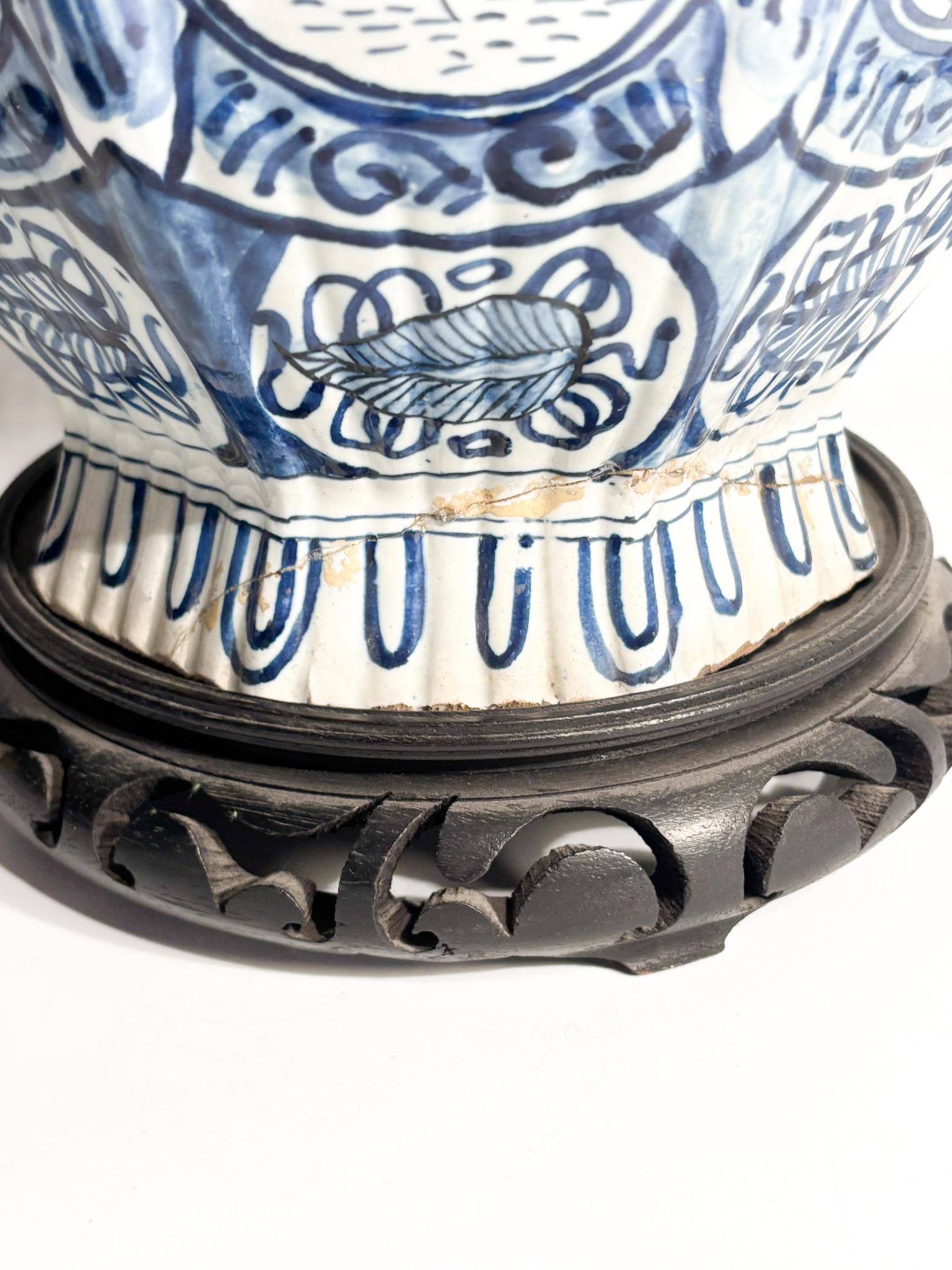 Vaso in Ceramica di Delft Bianco e Blu Cobalto Primi Novecento in vendita 4