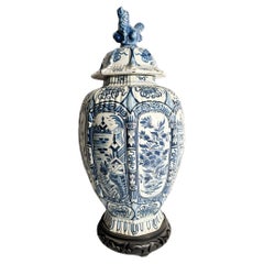 Antique Vaso in Ceramica di Delft Bianco e Blu Cobalto Primi Novecento