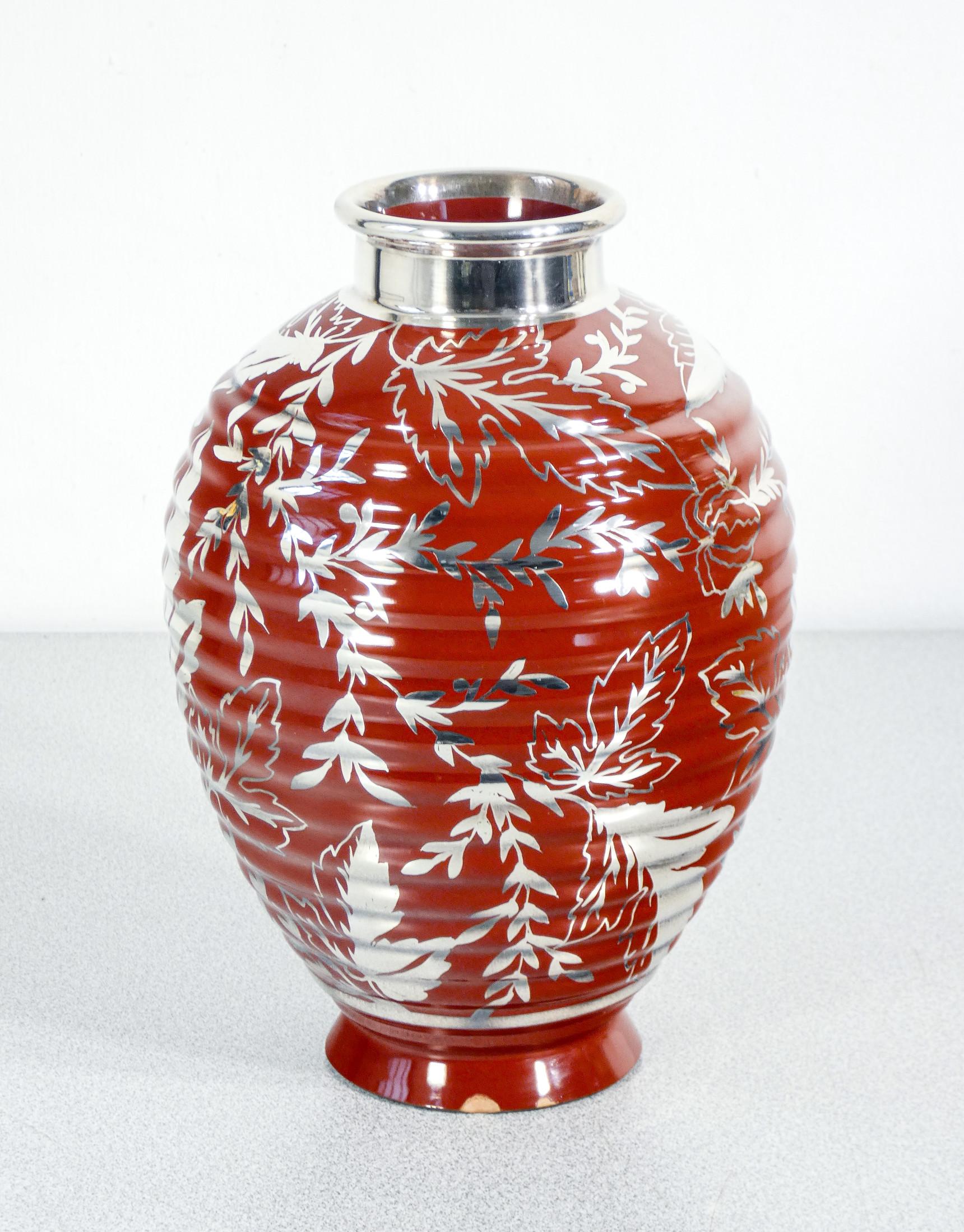 Metà XX secolo Vaso in ceramica e lamina d'argento, design Giò PONTI per Richard Ginori. 1930s in vendita