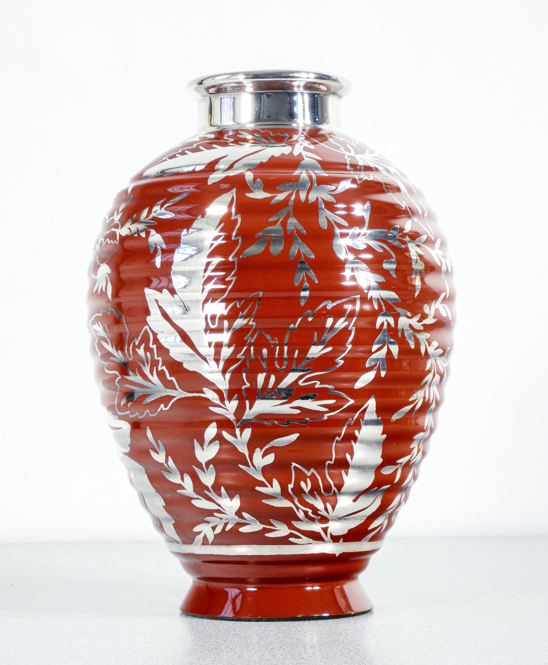Argento Vaso in ceramica e lamina d'argento, design Giò PONTI per Richard Ginori. 1930s in vendita