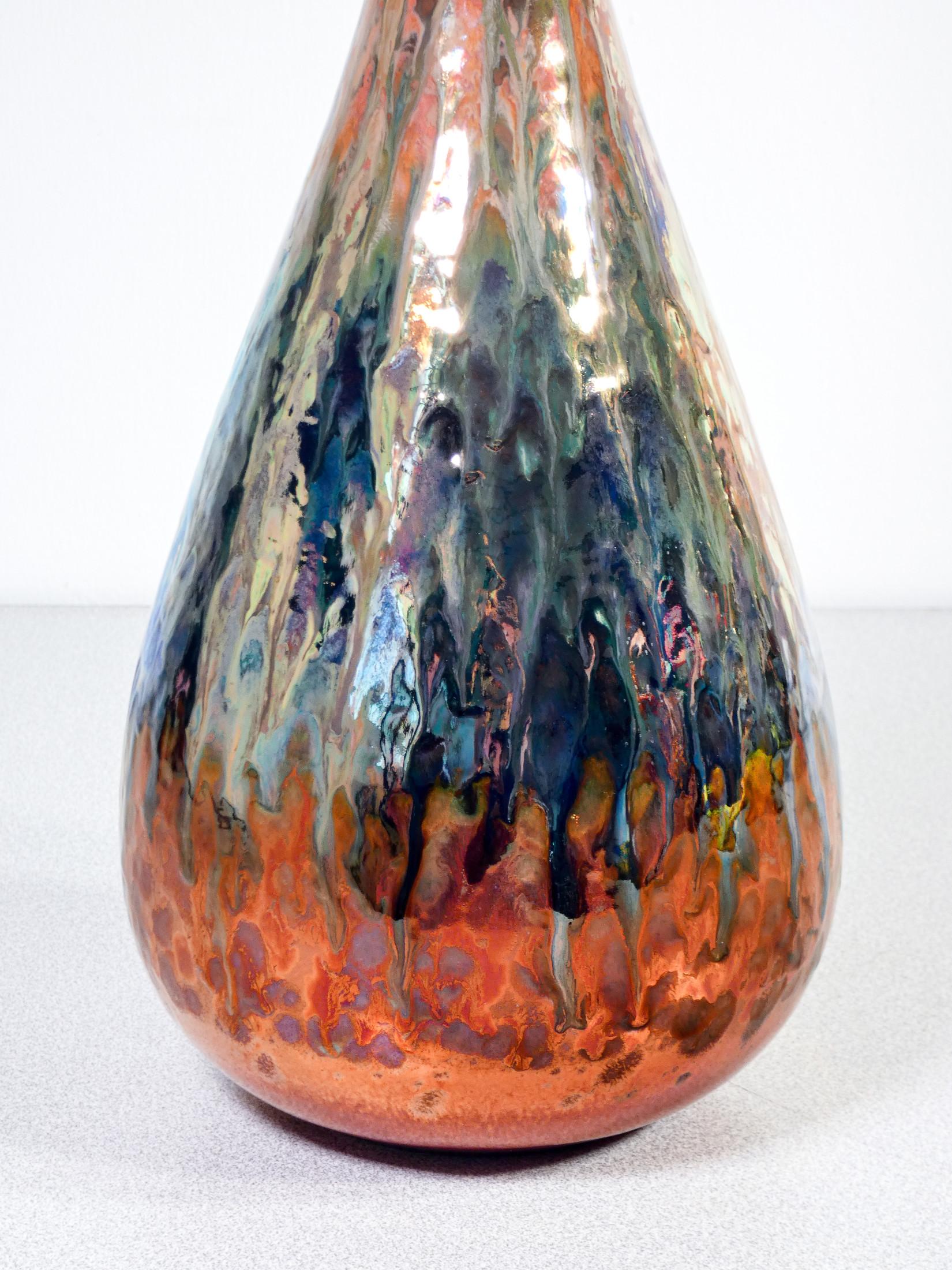 Ceramic vase signed Vittoria MAZZOTTI, decorated with lustre. Albisola, 1960s In Excellent Condition For Sale In Torino, IT