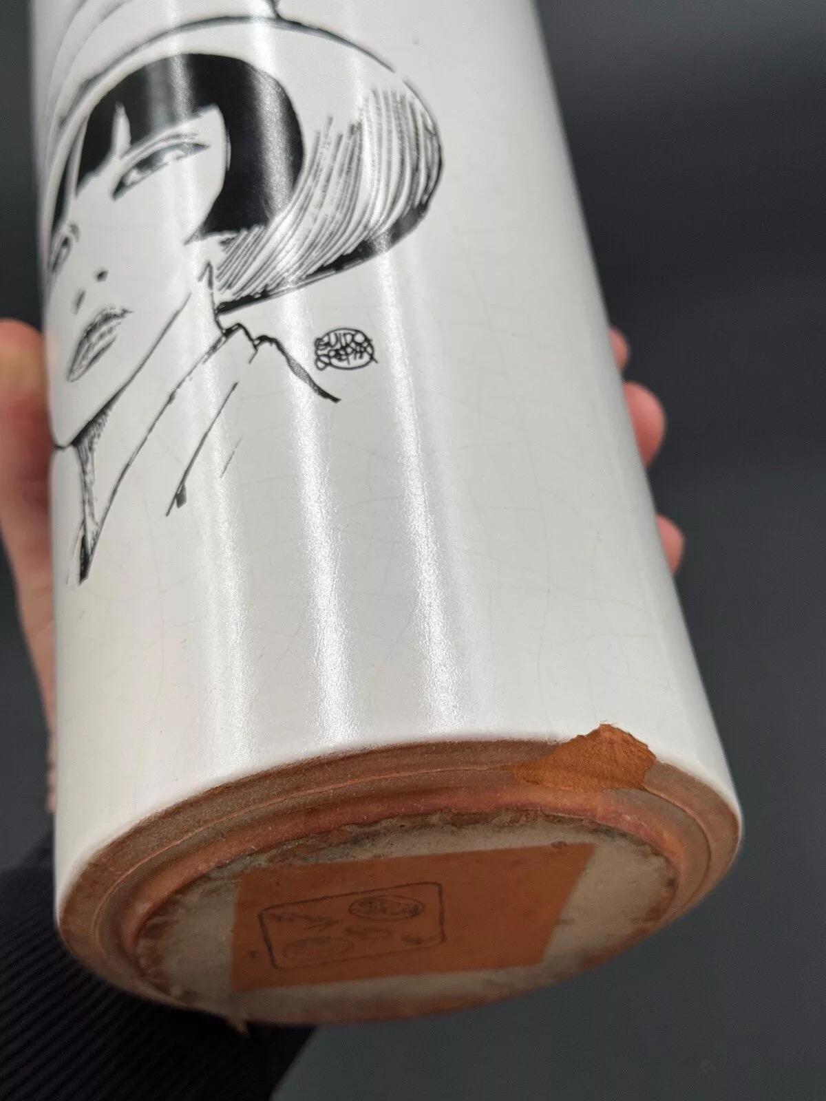 Vaso In Ceramica Valentina Di Guido Crepax in vendita 4