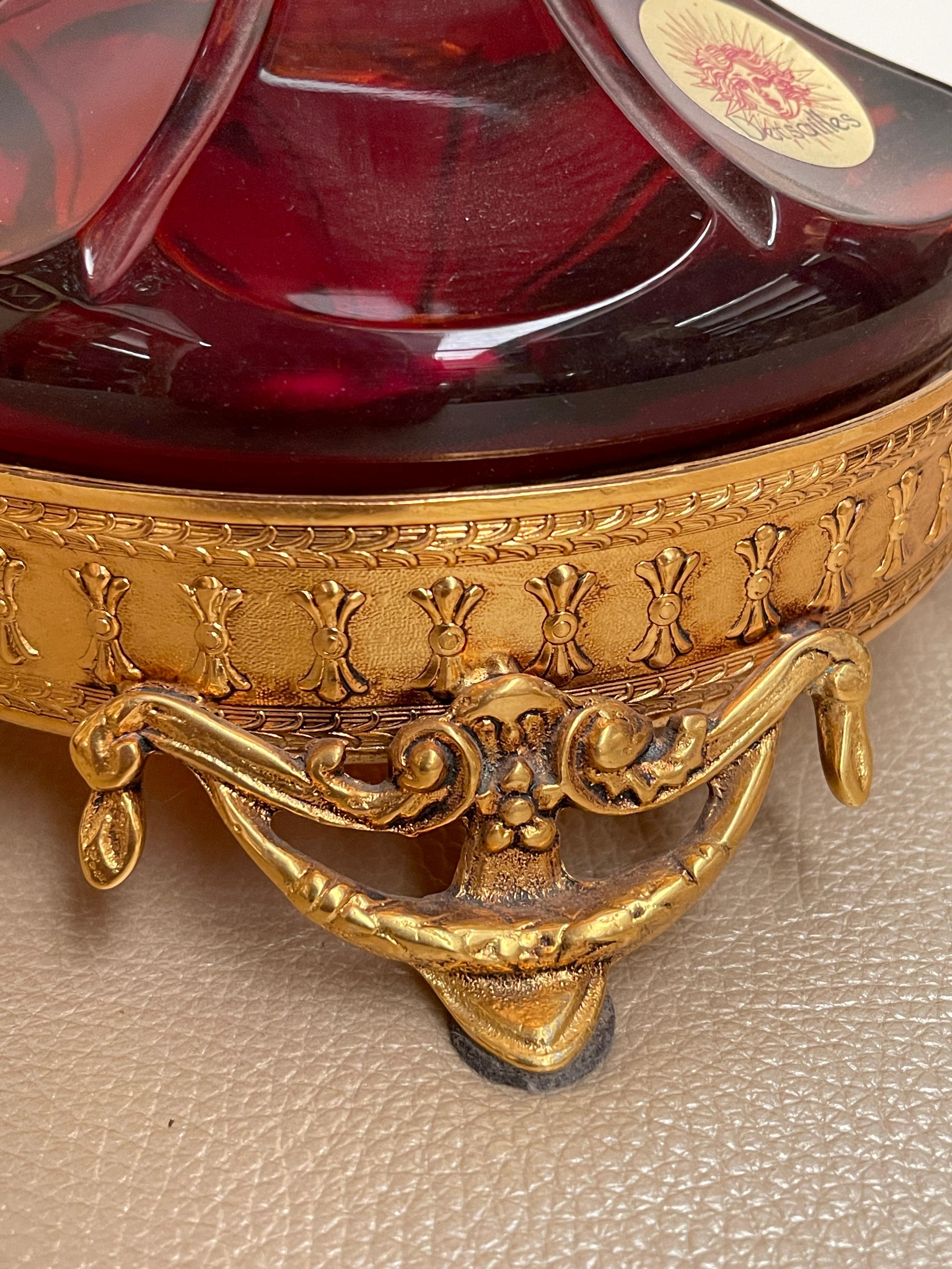 Fatto a mano Vaso in Cristallo Soffiato Ambra con Montatura in Bronzo Dorato - Stile Neoclass in vendita