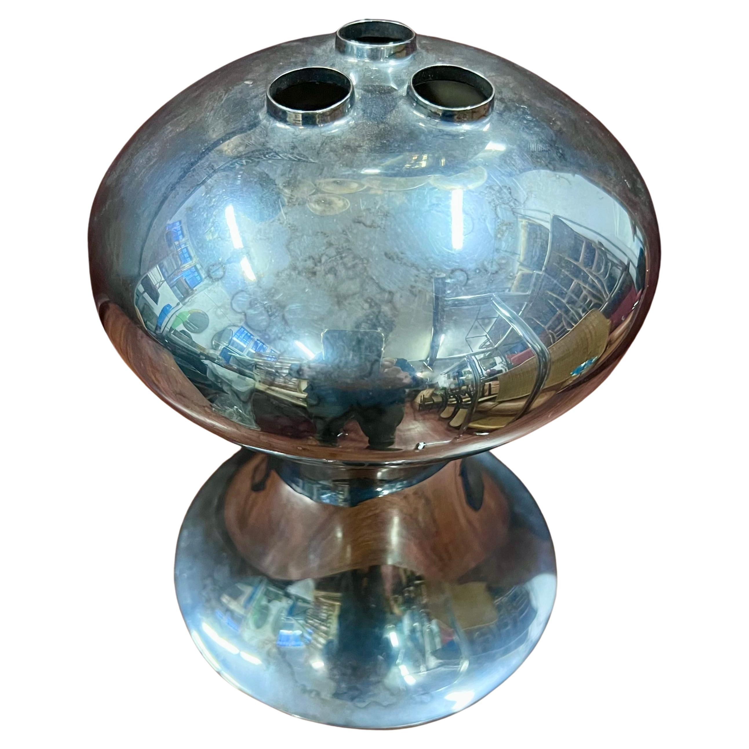 Vase en métal argenté - Lino Sabattini - Italie - années 1970
