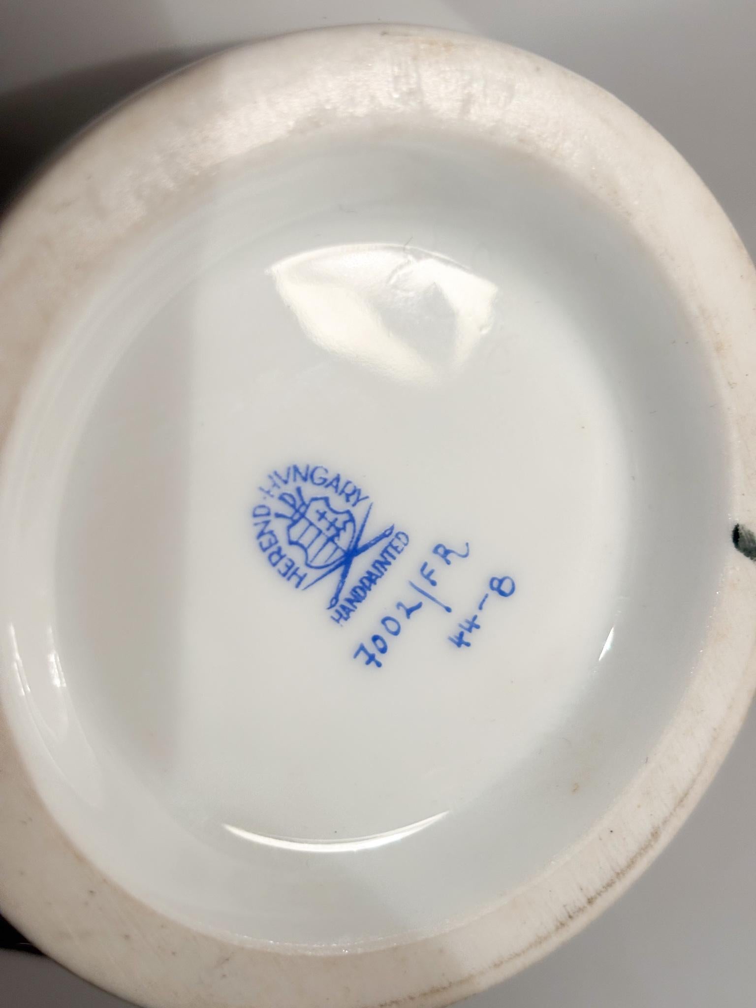 Vaso in Porcellana di Herend Market Garden Anni 80 in vendita 4