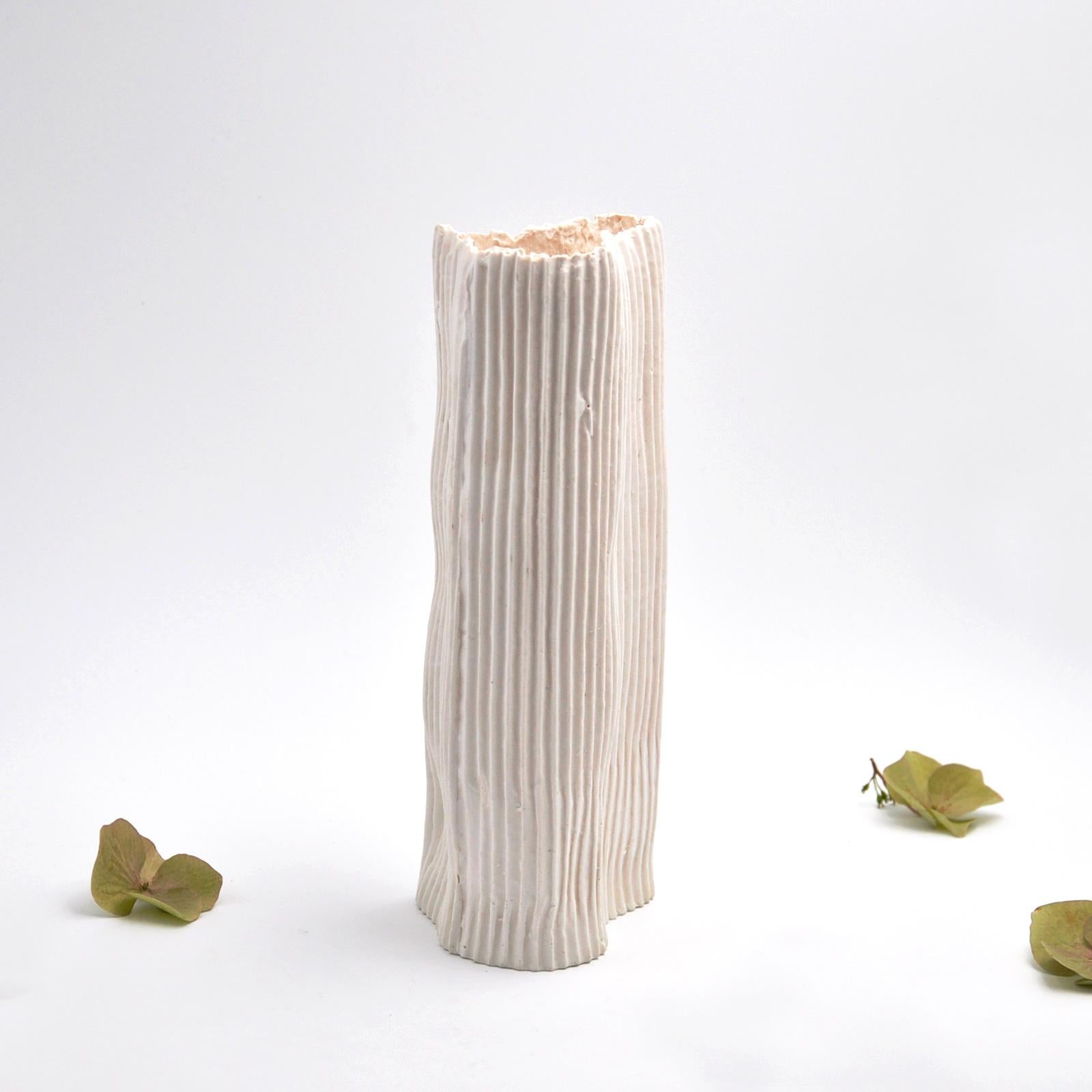 Vase aus Porzellan und Pappmaché 