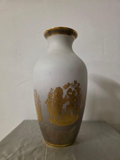 Porcelain vase engraved with pure gold Longo