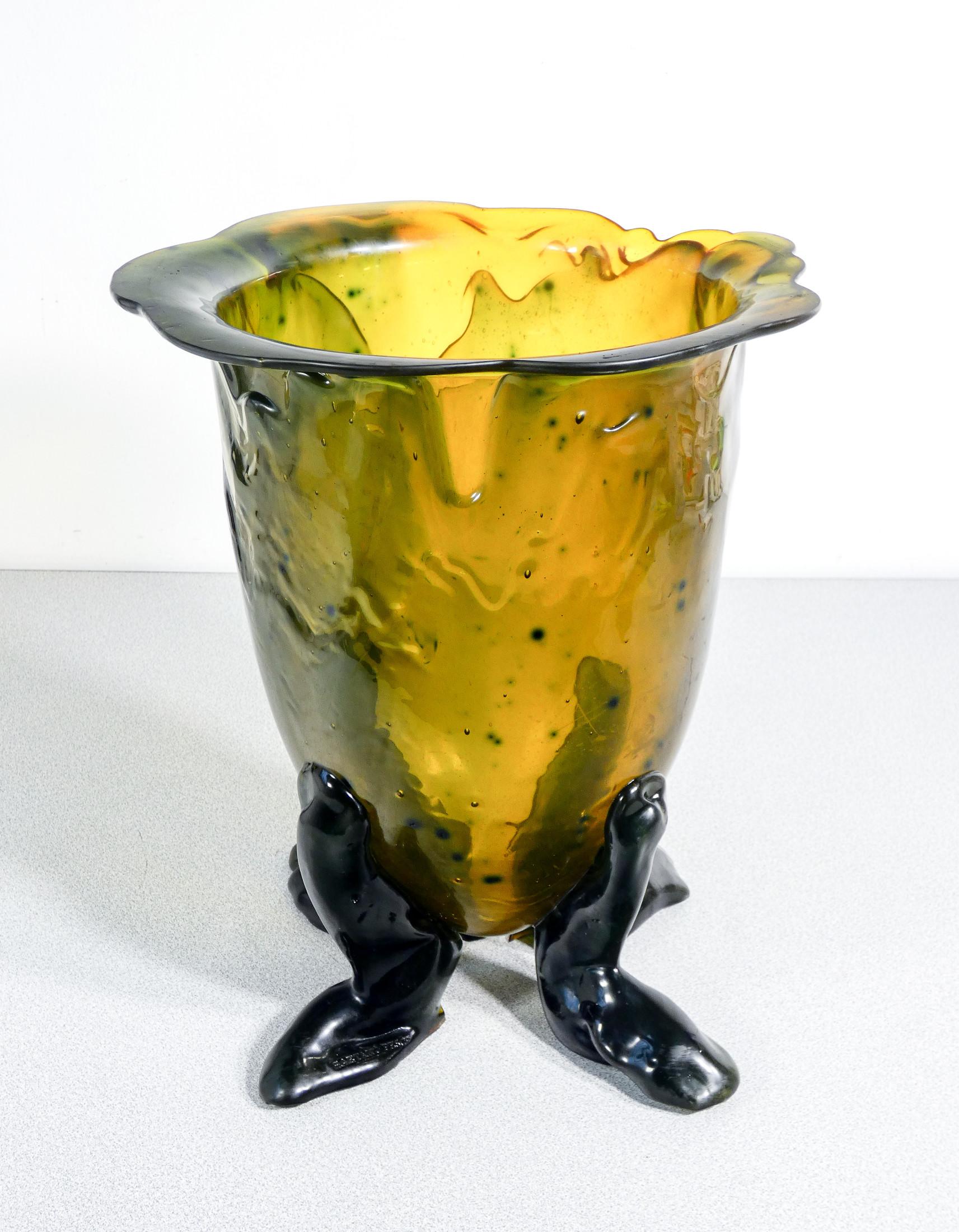 Jarrón de resina Amazzonia diseñado por Gaetano PESCE para FISH Design. Italia, 2017 Contemporáneo