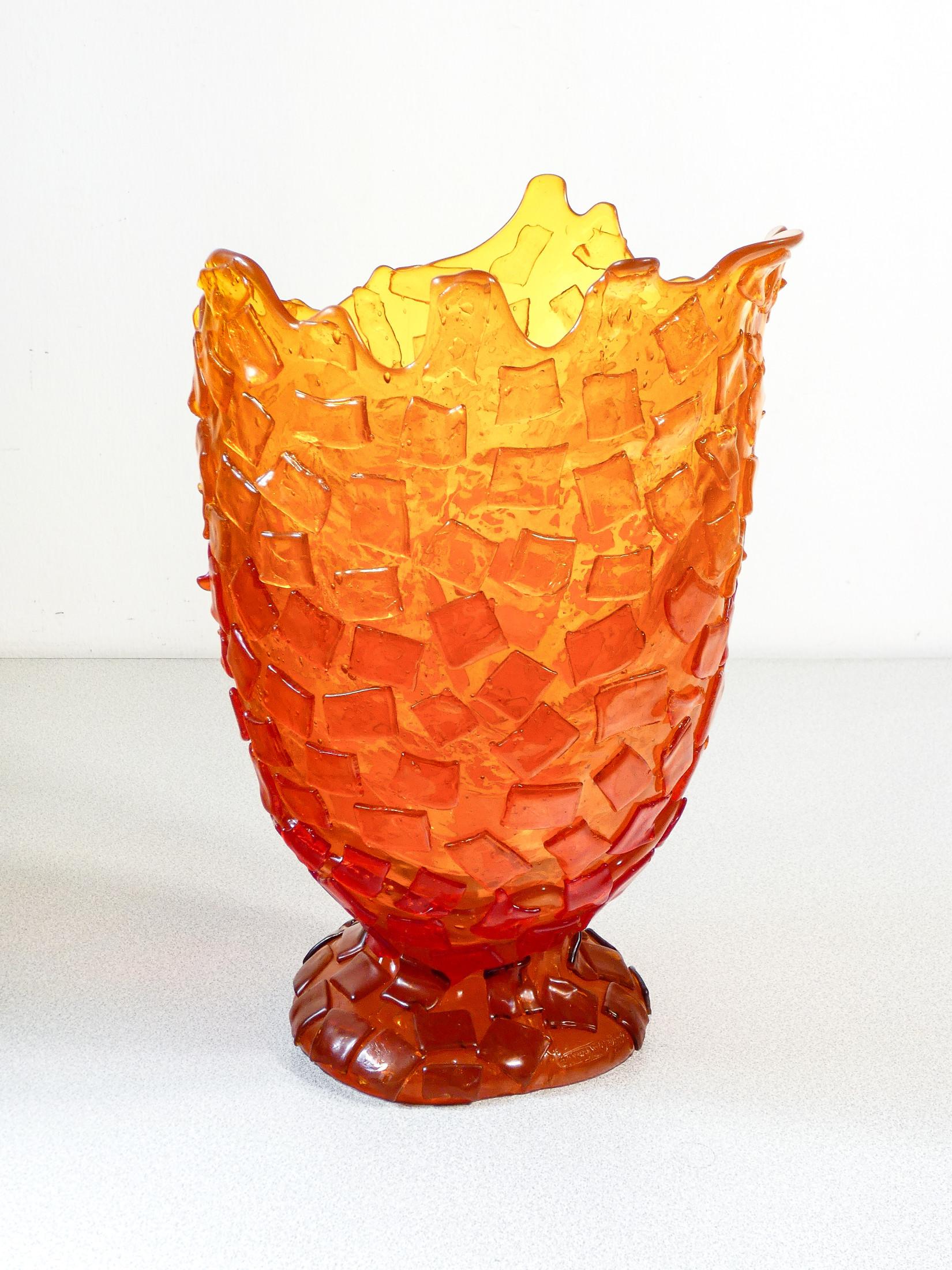 Periodo contemporaneo Vaso in resina 