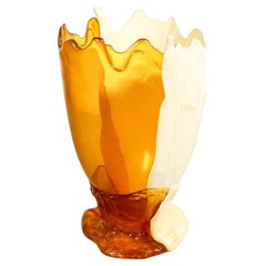 Twins C resin vase designed by Gaetano PESCE for FISH Design. Italy, 2017