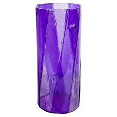 Vaso in resina "Twirl", serie Lezioni. Design di Enzo MARI per CORSI. 2012