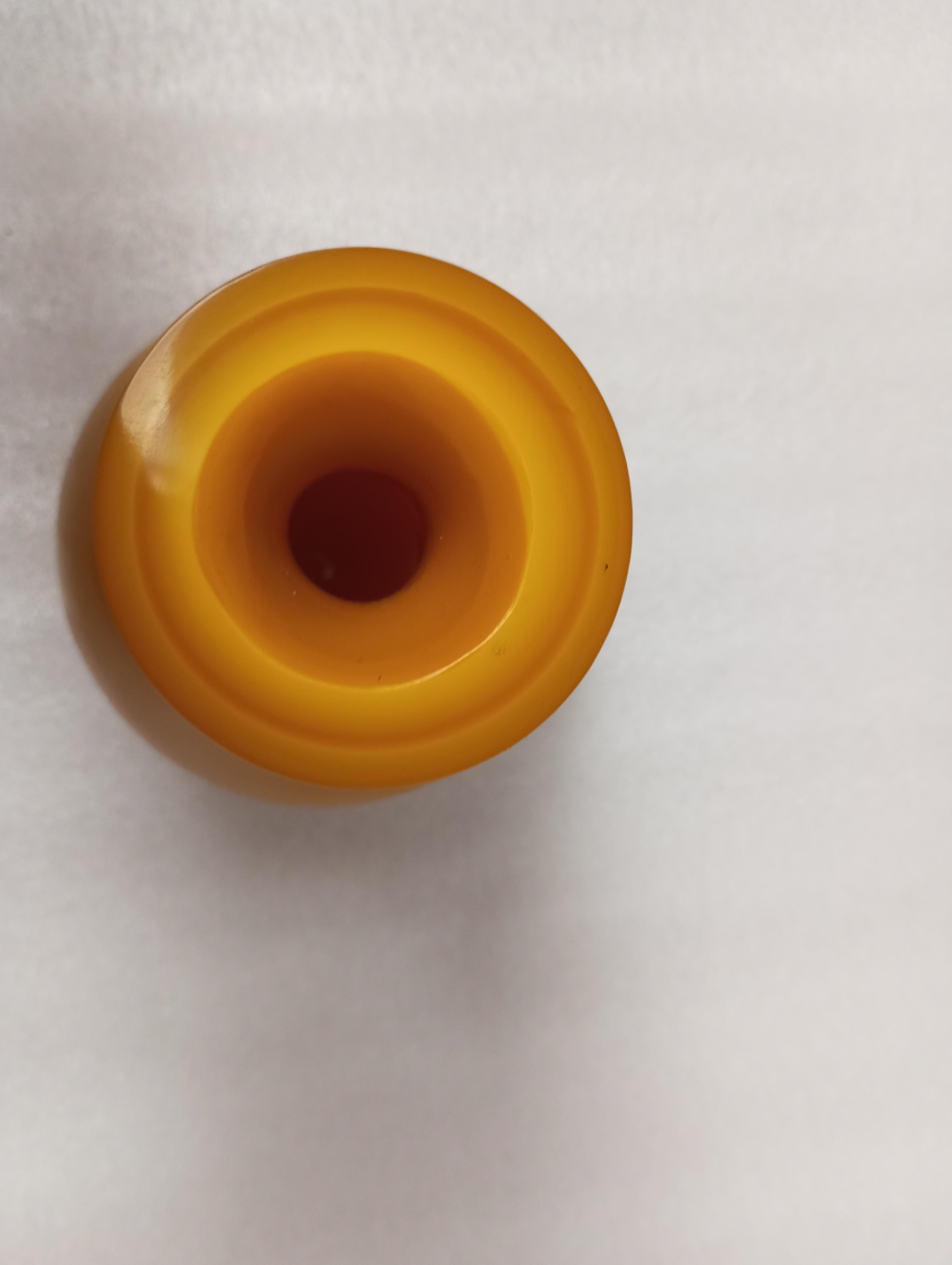 Vase en verre épais, ocre jaune, Pékin/Chine, sec. XX en vente 3