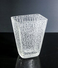 Vase aus geätztem Glas, entworfen von CONTERIE & CRISTALLERIE Murano. 1960s