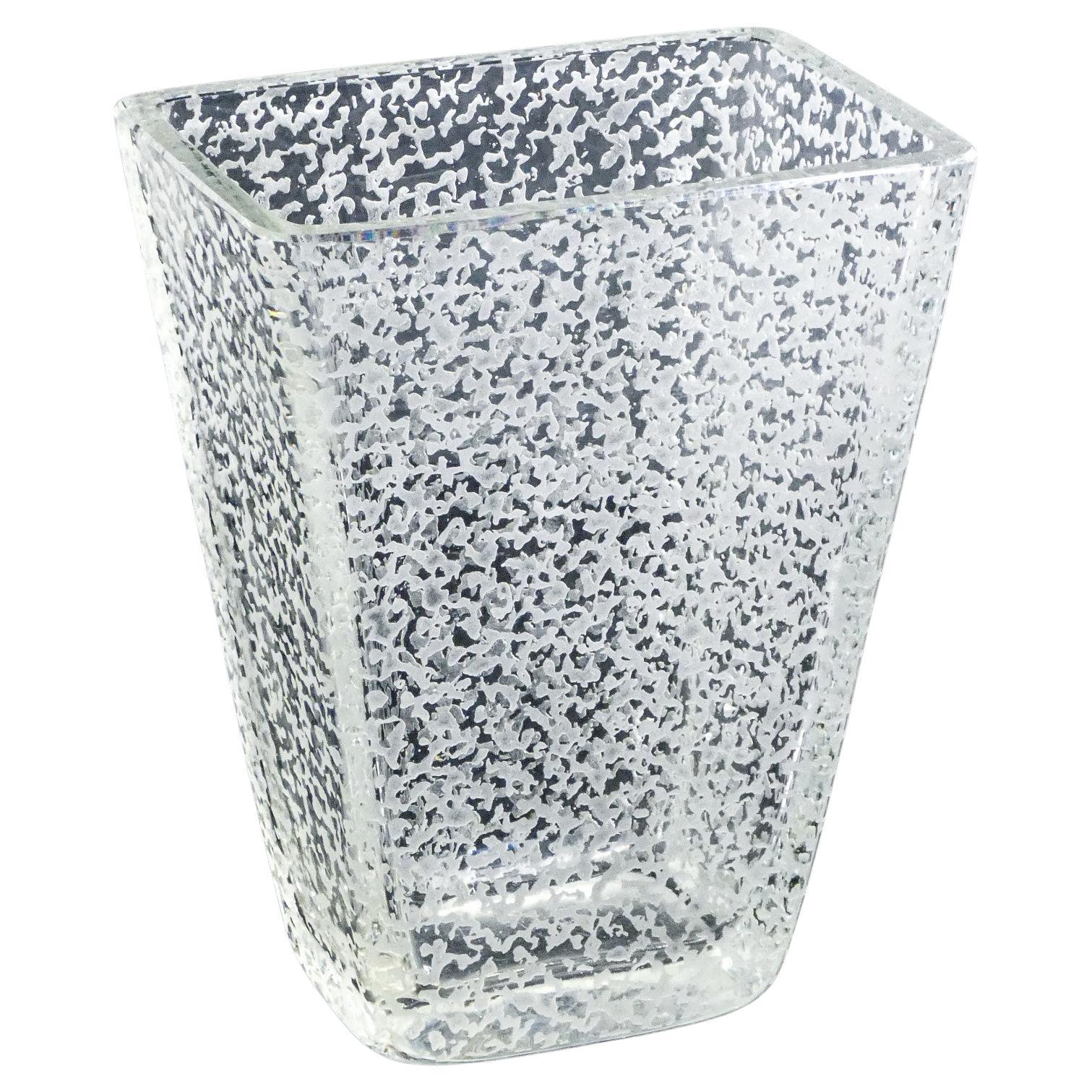 Vase en verre gravé conçu par CONTERIE & CRISTALLERIE Murano. 1960s