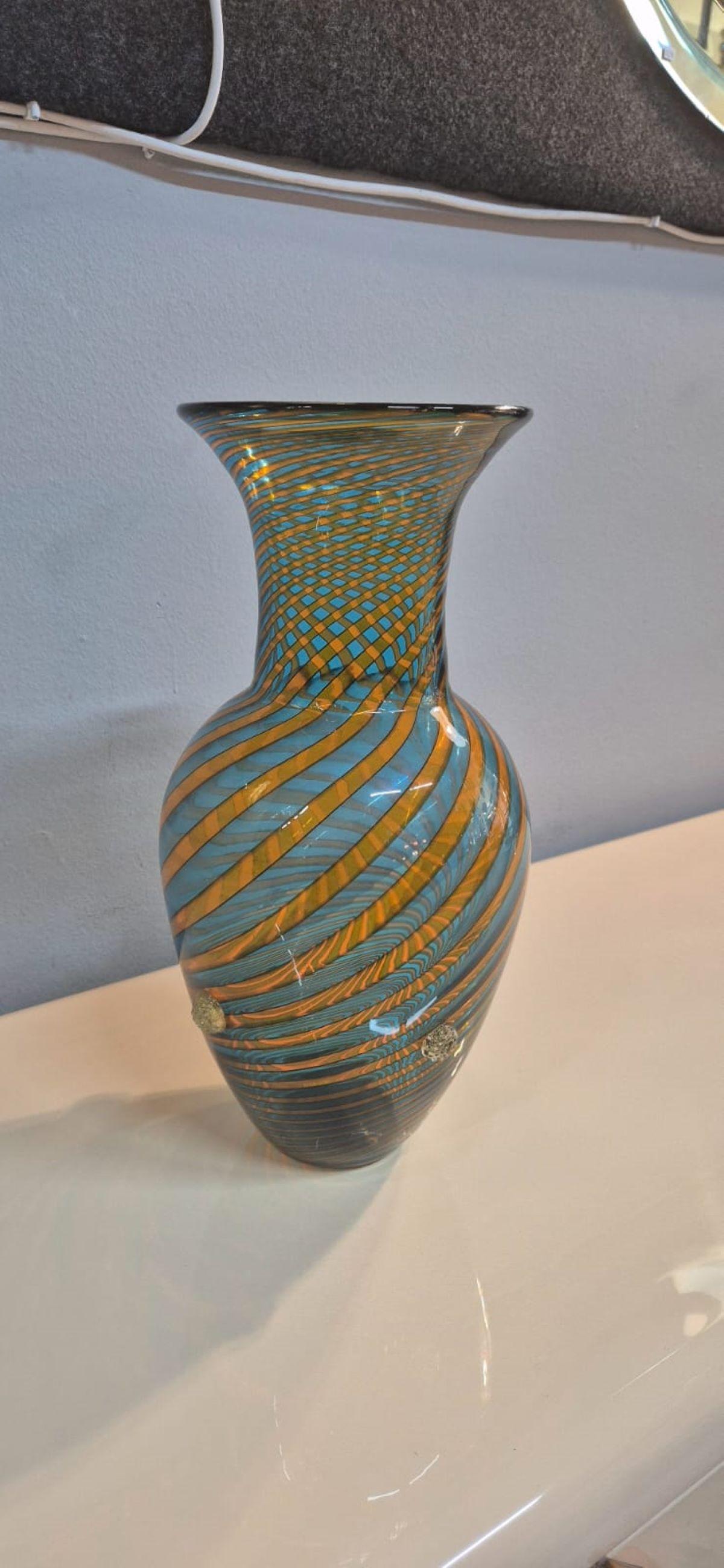 Vase aus farbigem Muranoglas, Carlo Moretti (Glas) im Angebot